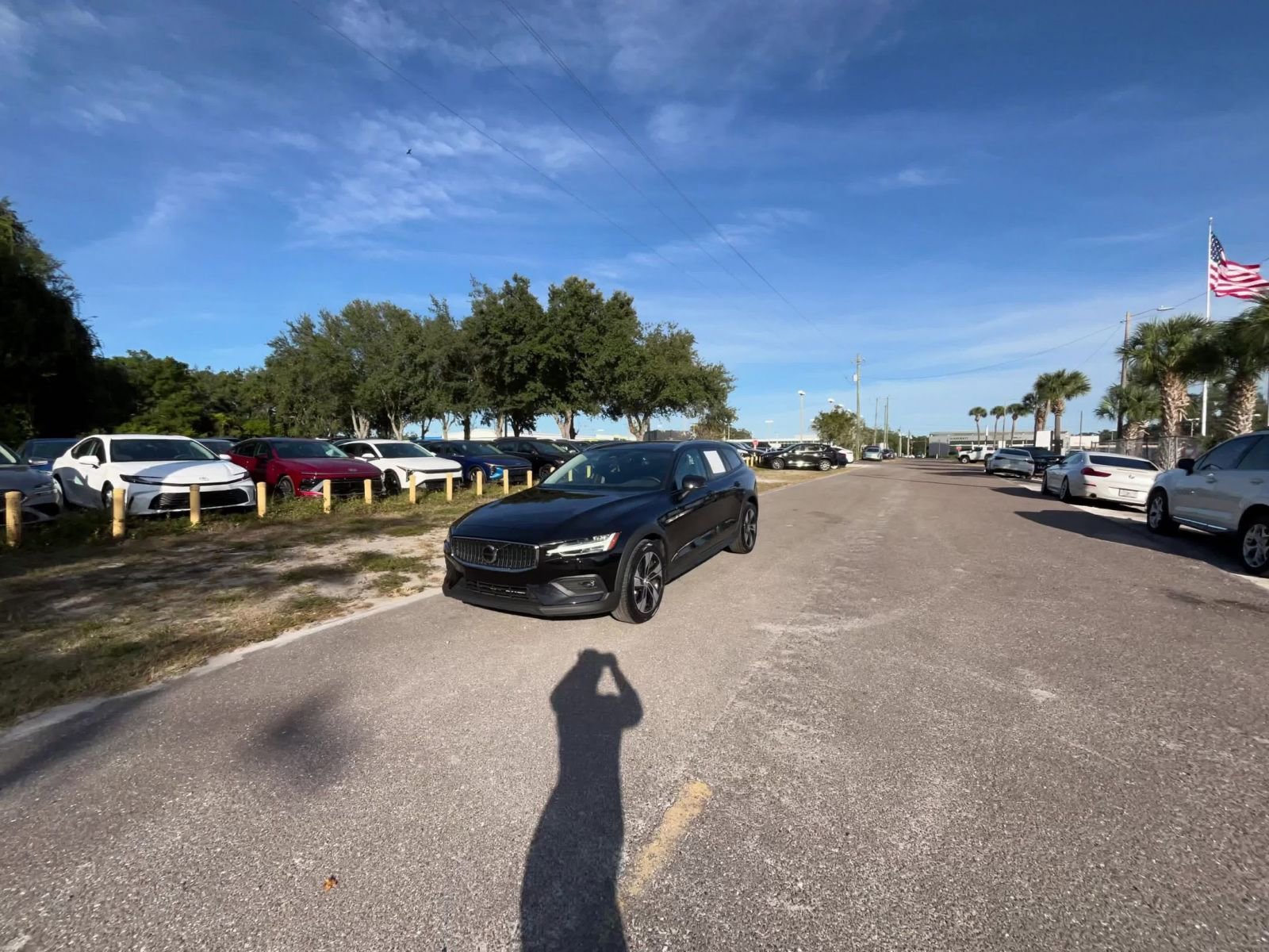 Thumbnail: 2025 Volvo S60 - 16