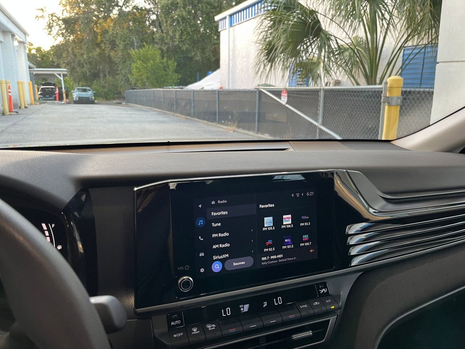 Thumbnail: 2025 Toyota Camry - 18