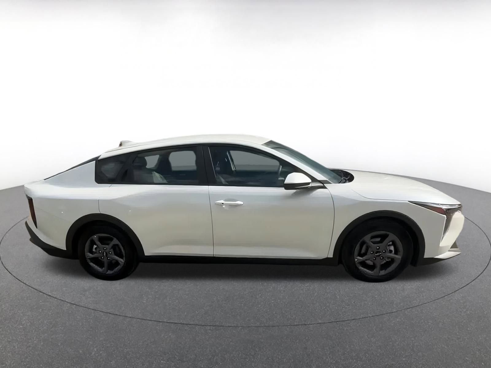 Thumbnail: 2025 Kia K4 - 16