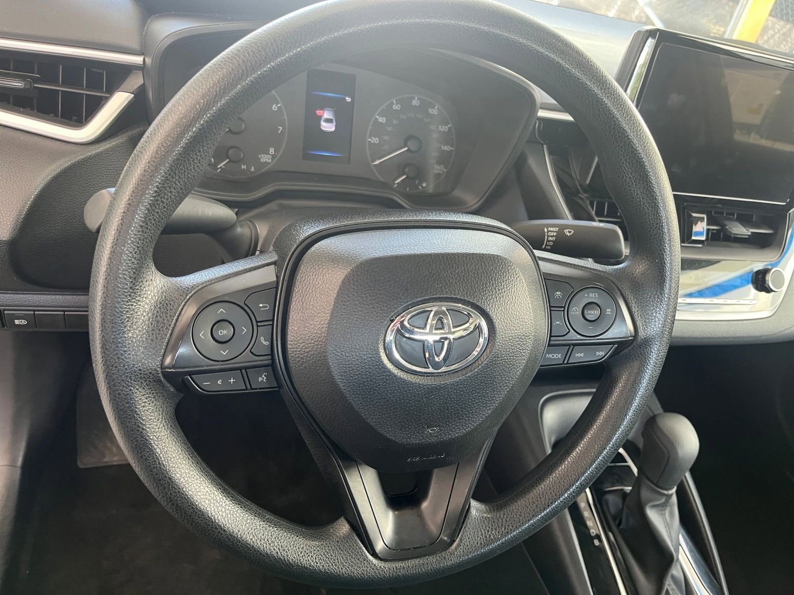 Thumbnail: 2025 Toyota Corolla - 25