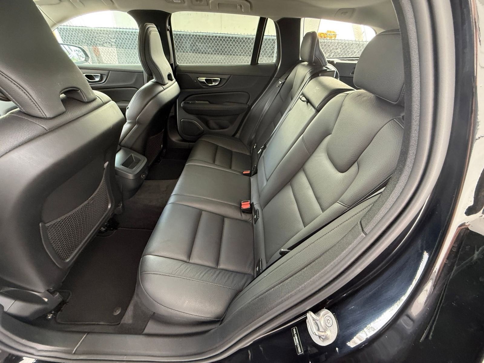 Thumbnail: 2025 Volvo S60 - 25