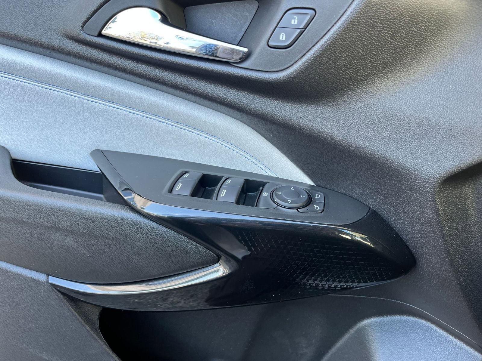 Thumbnail: 2025 Chevrolet Trax - 18