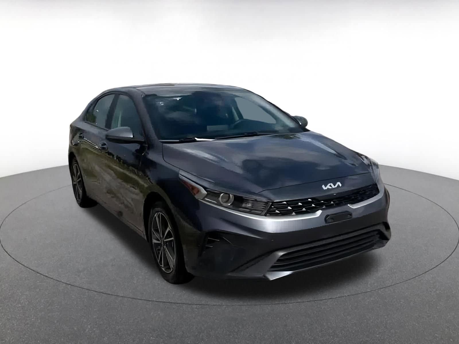 Thumbnail: 2023 Kia Forte - 3