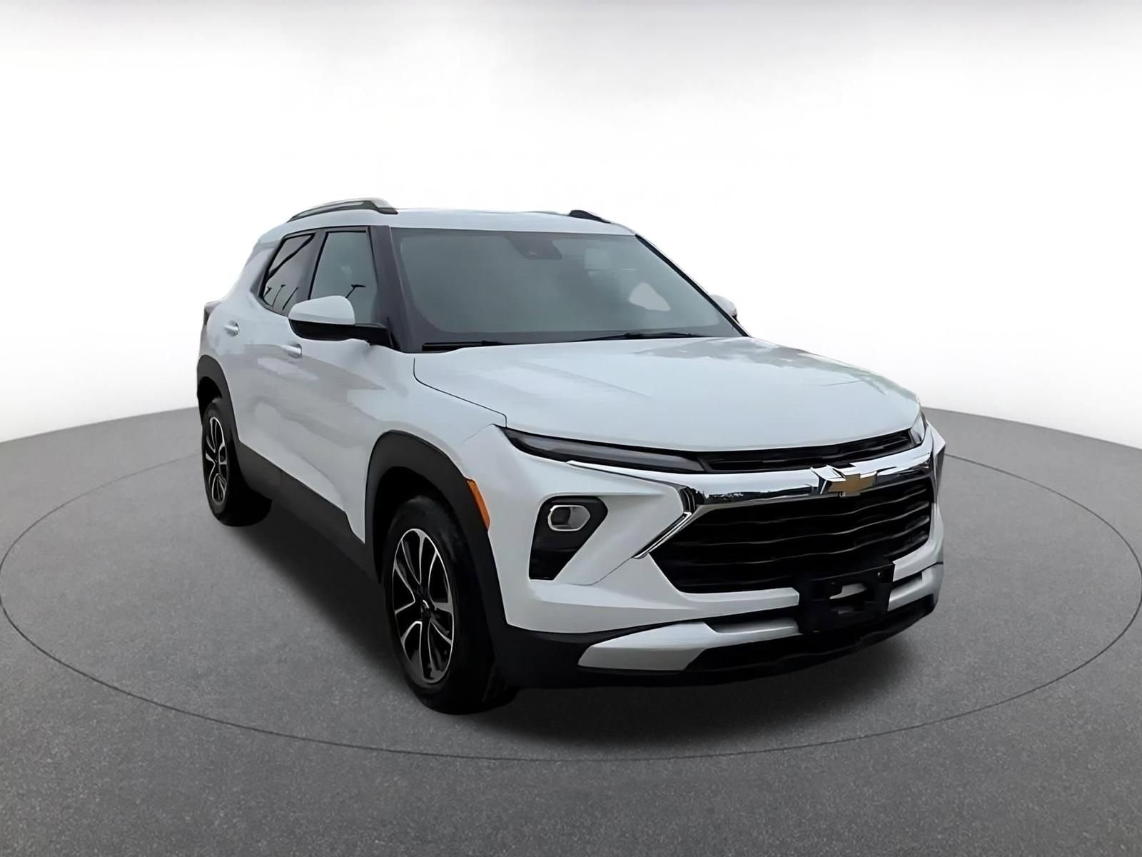 Thumbnail: 2025 Chevrolet TrailBlazer - 3