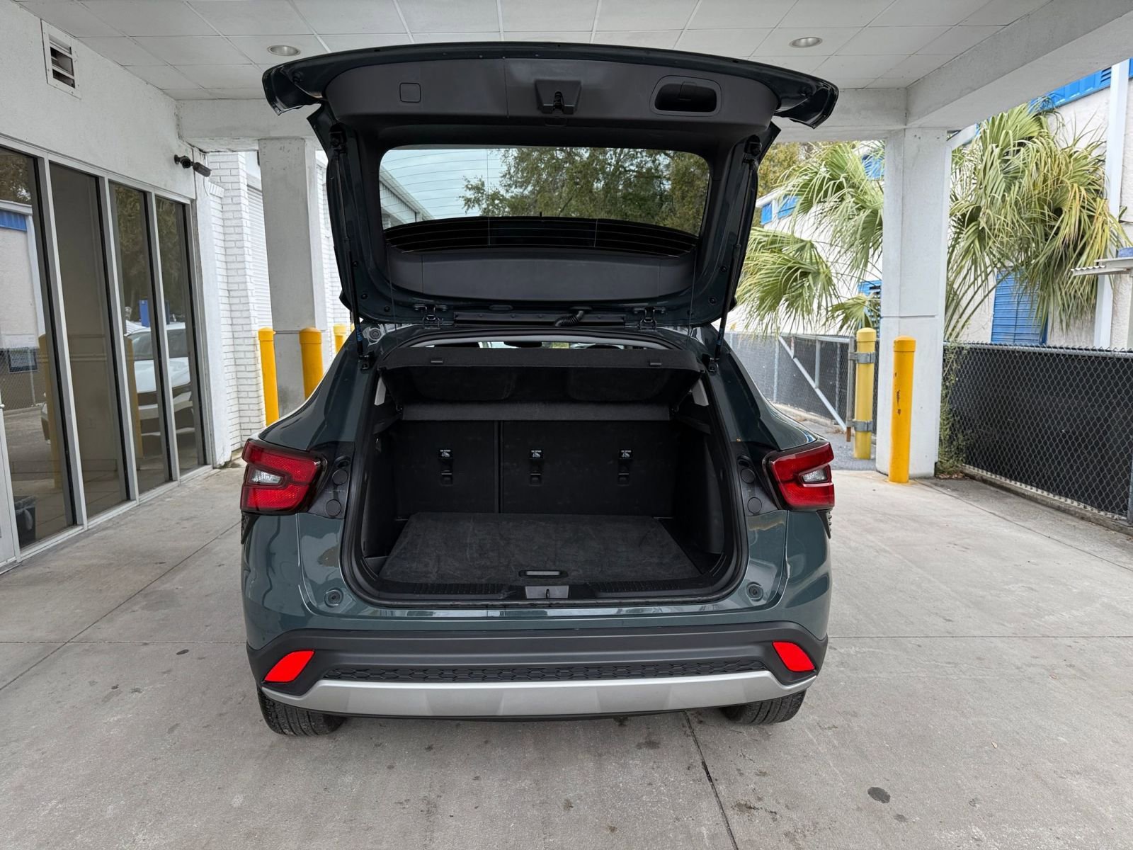 Thumbnail: 2025 Chevrolet Trax - 31