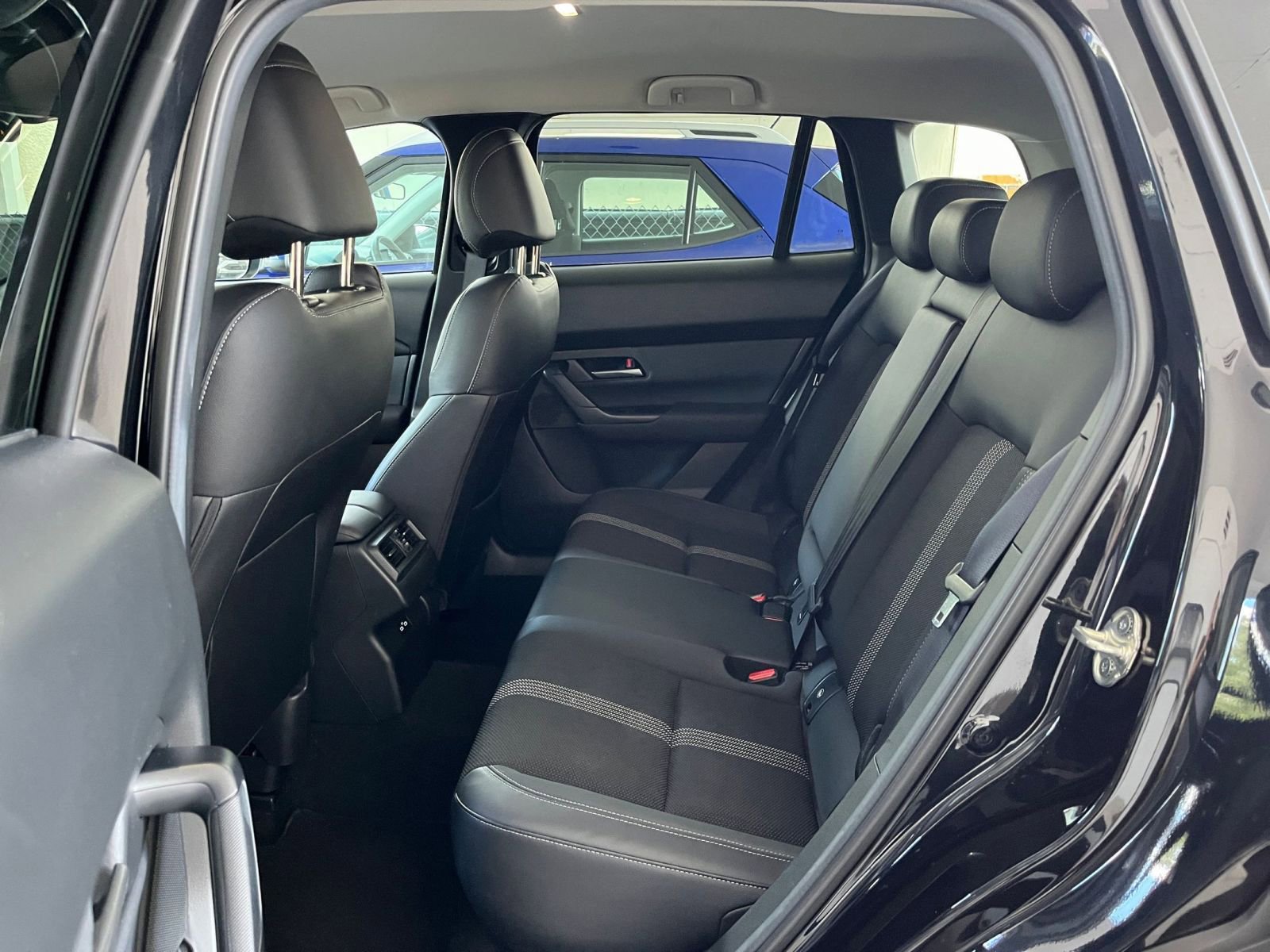 Thumbnail: 2025 Mazda CX-50 - 25