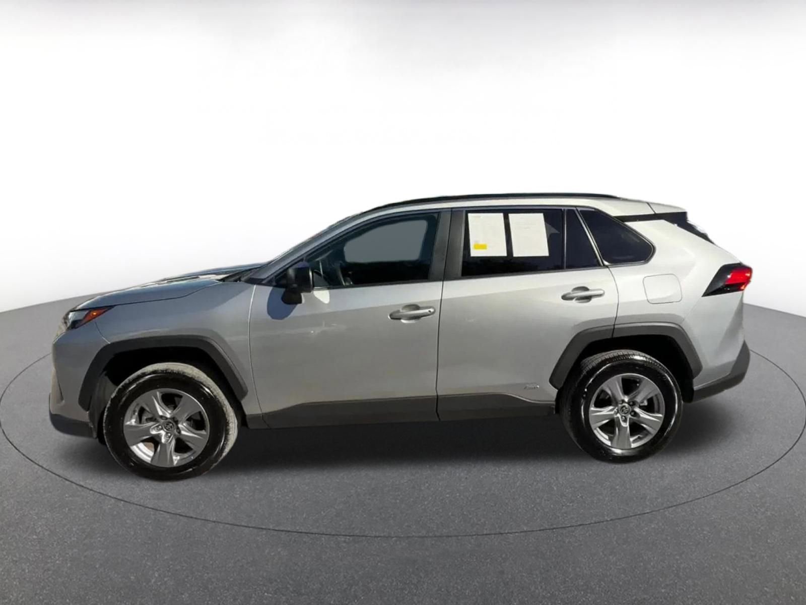 Thumbnail: 2025 Toyota RAV4 - 9