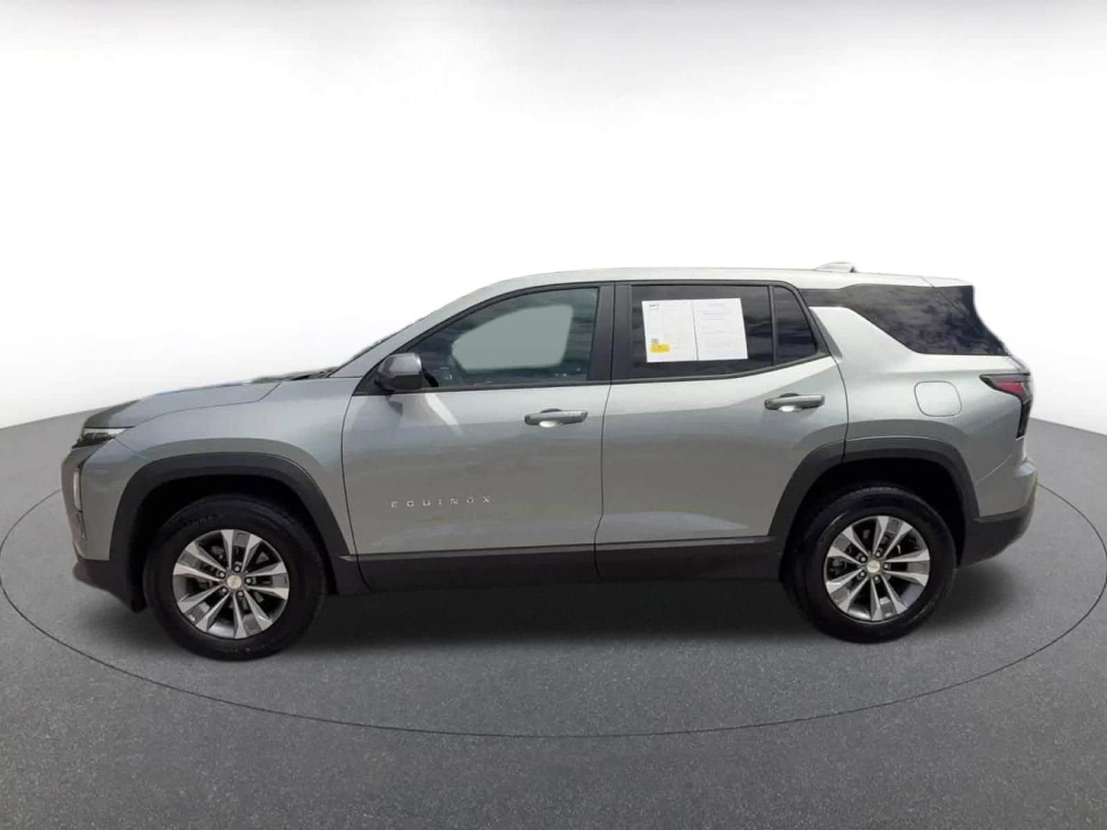 Thumbnail: 2025 Chevrolet Equinox - 9