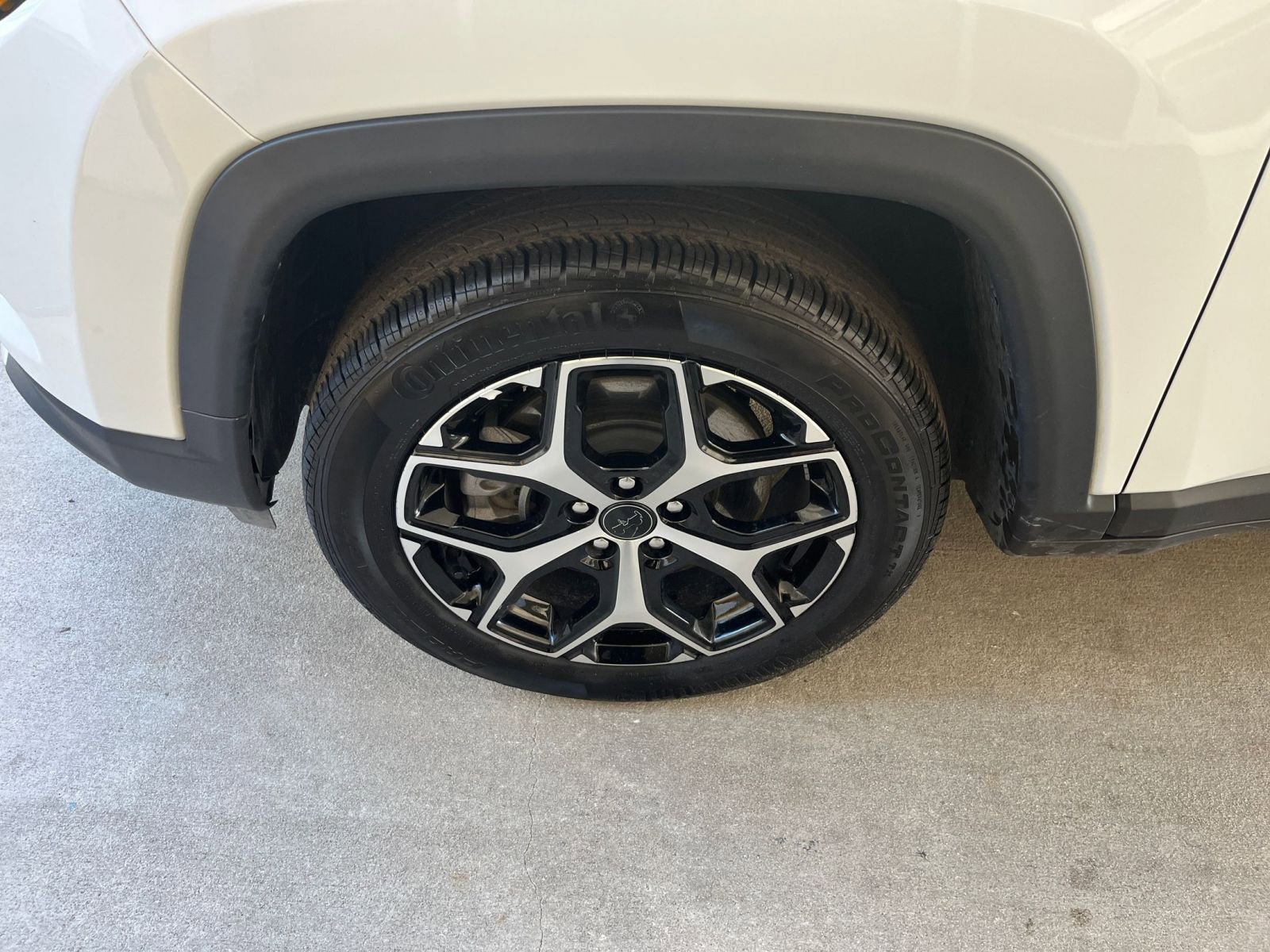 Thumbnail: 2025 Jeep Compass - 32