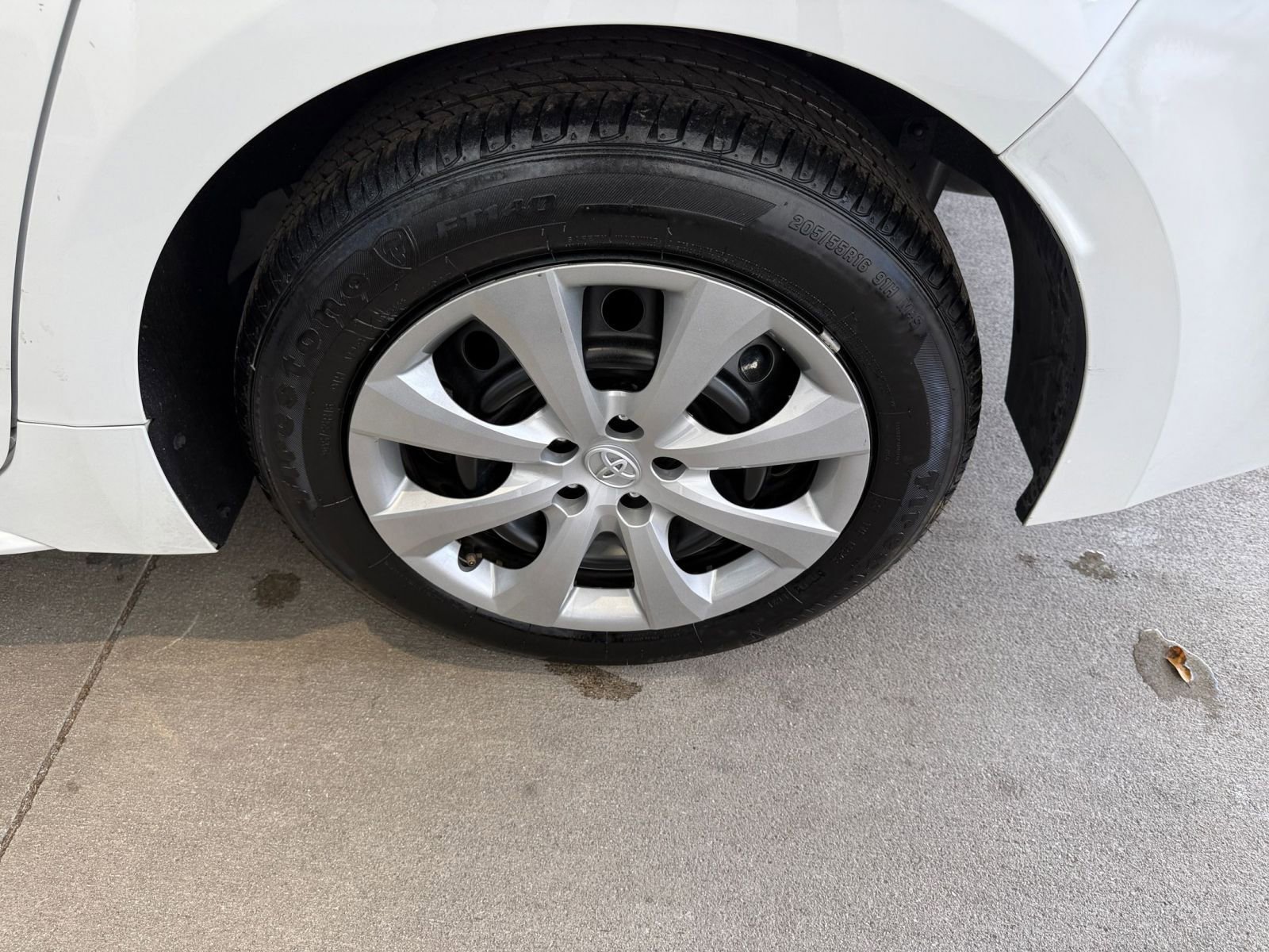 Thumbnail: 2025 Toyota Corolla - 30