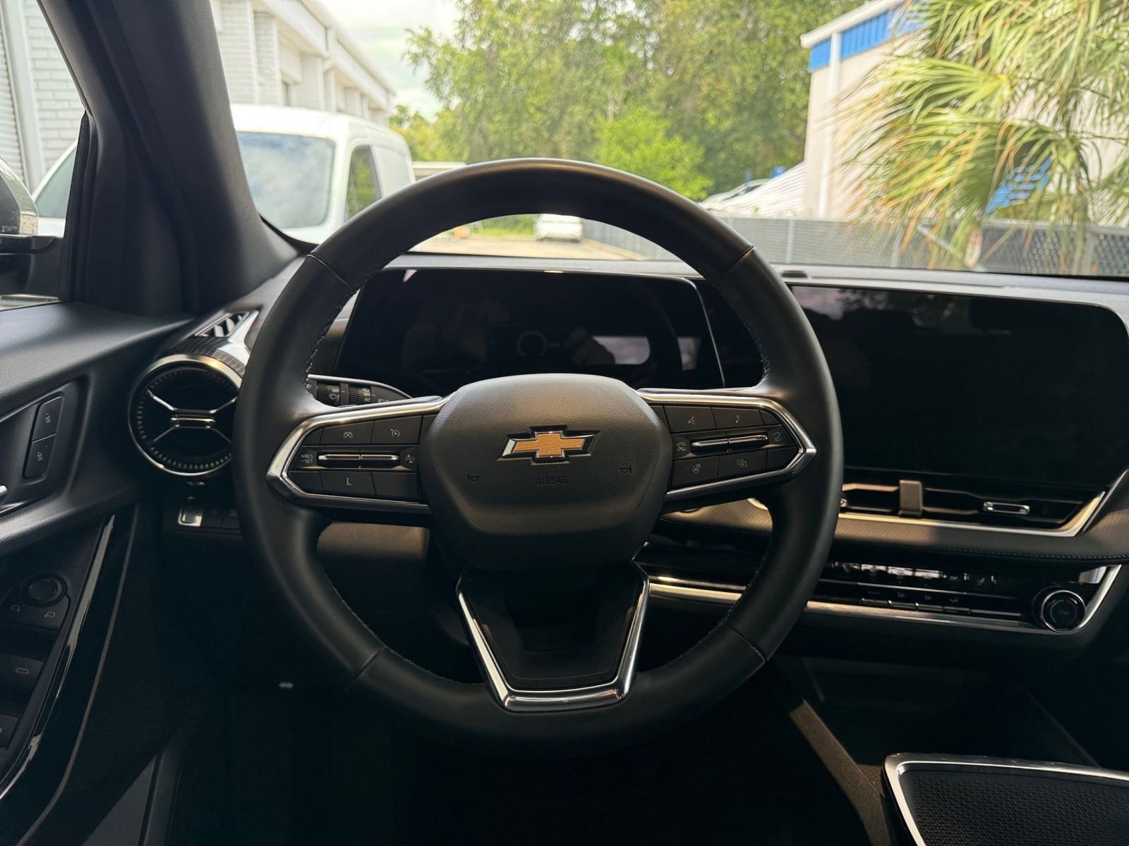Thumbnail: 2025 Chevrolet Equinox - 28