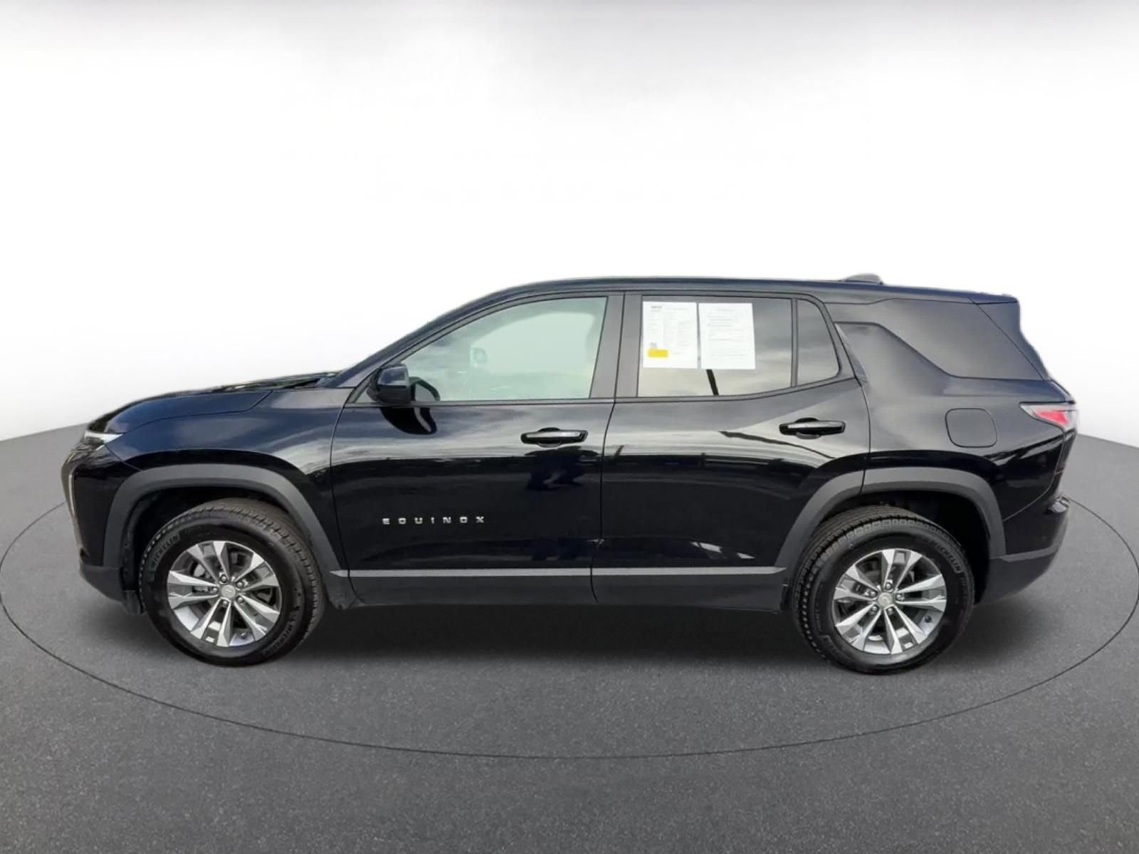 Thumbnail: 2025 Chevrolet Equinox - 9