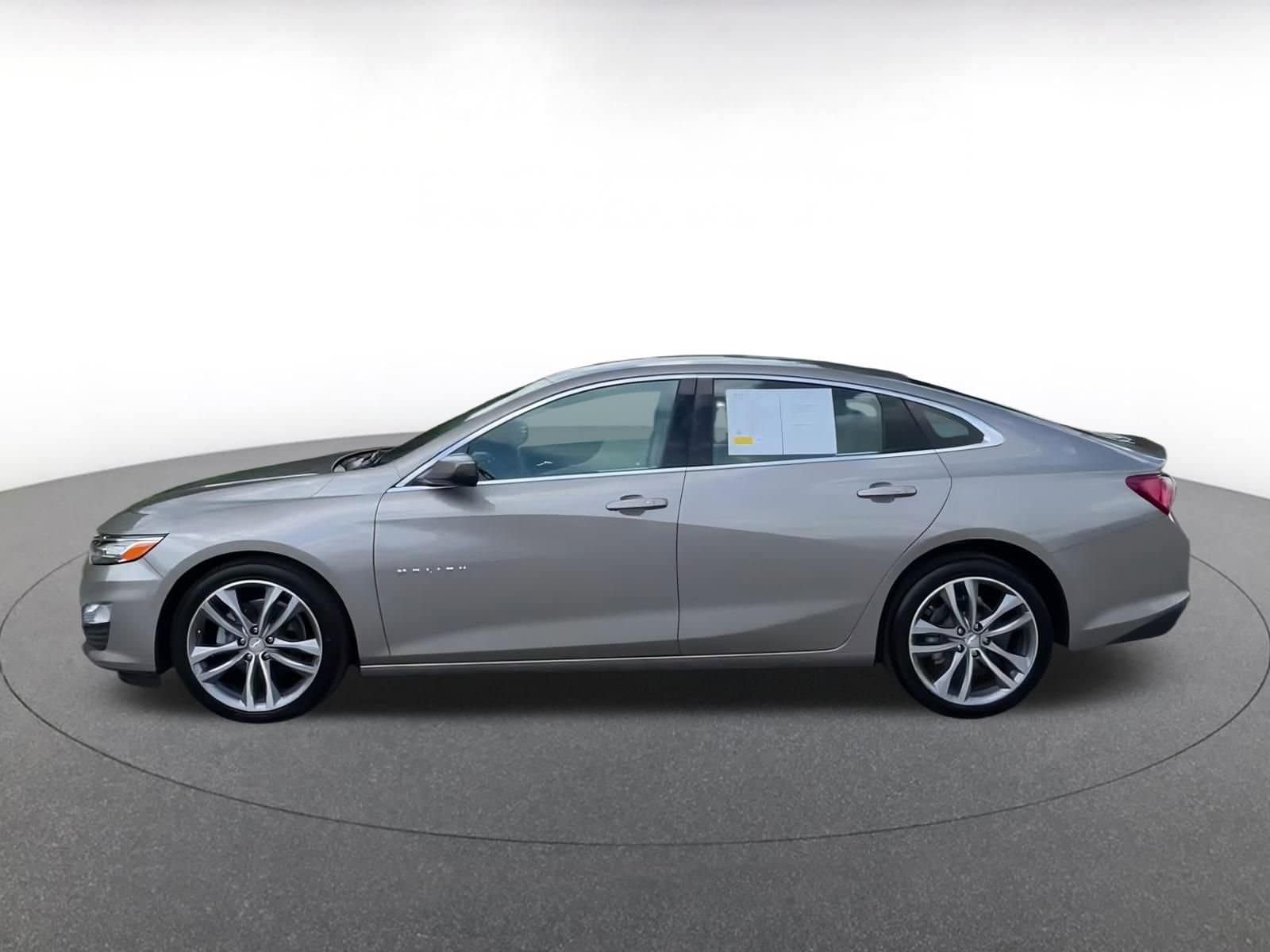 Thumbnail: 2024 Chevrolet Malibu - 9