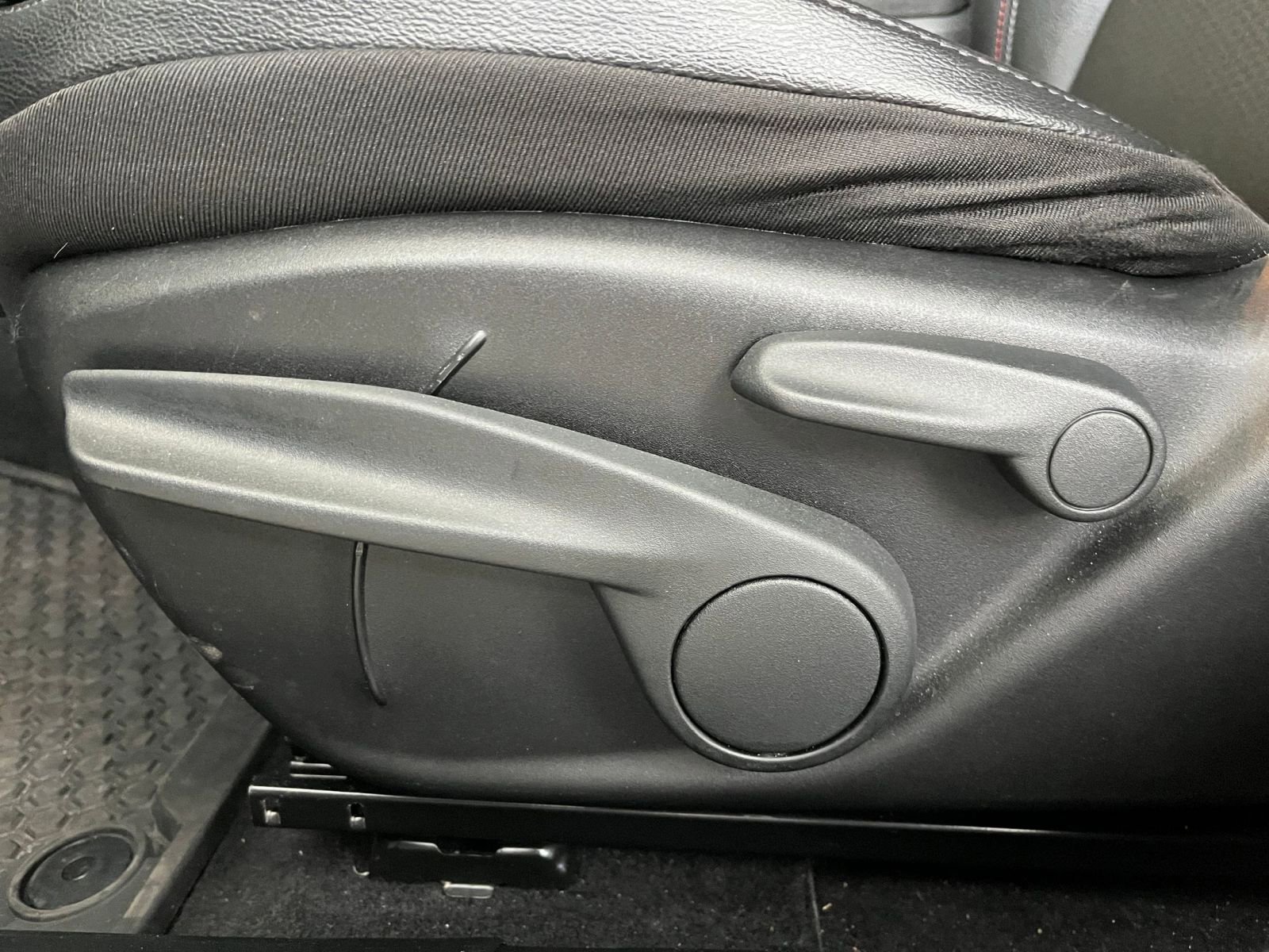 Thumbnail: 2025 Jeep Compass - 22