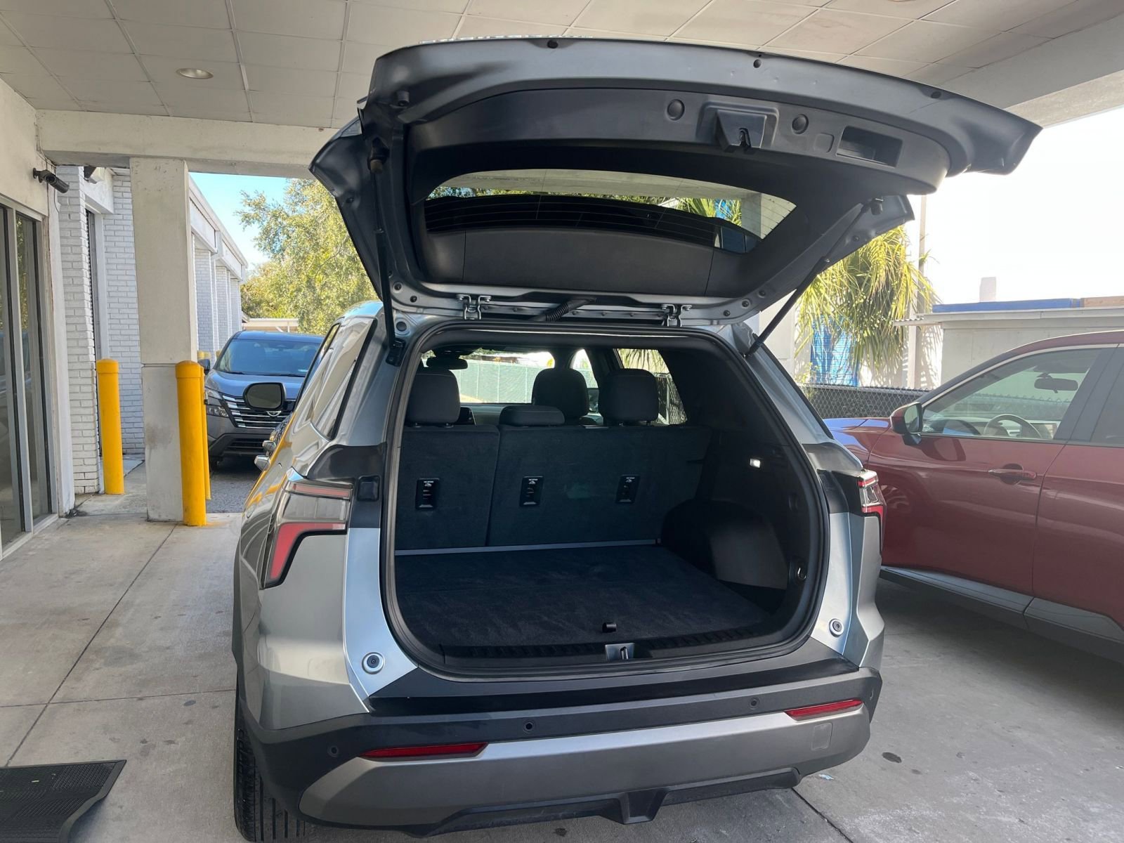 Thumbnail: 2025 Chevrolet Equinox - 32