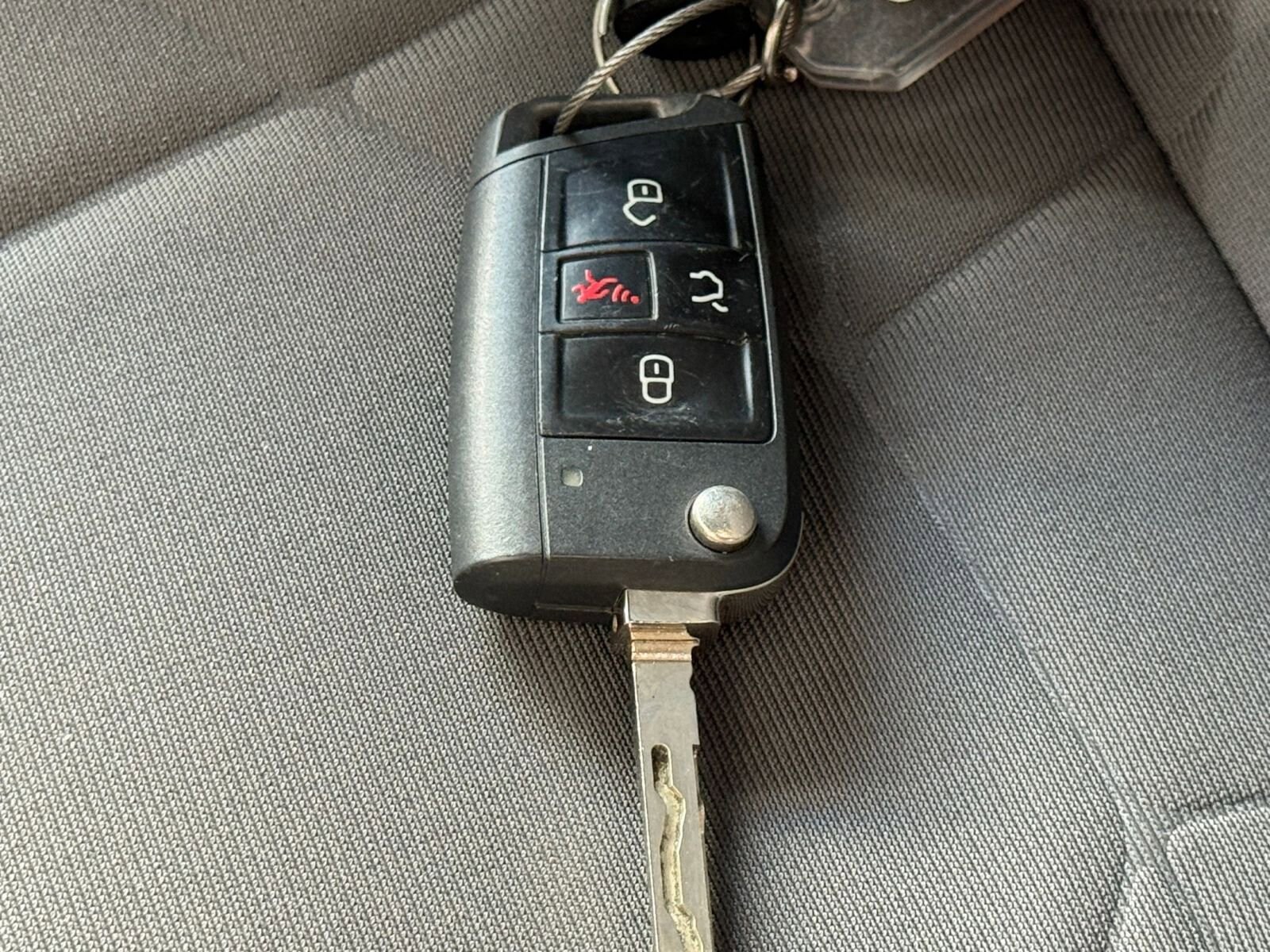 Thumbnail: 2025 Volkswagen Jetta - 22