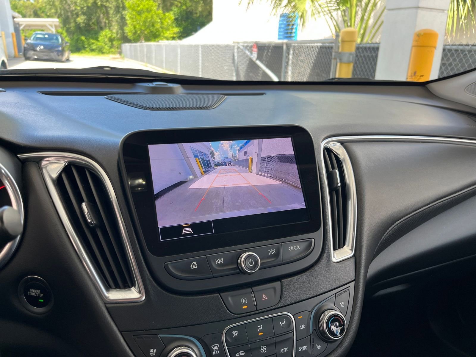 Thumbnail: 2024 Chevrolet Malibu - 17