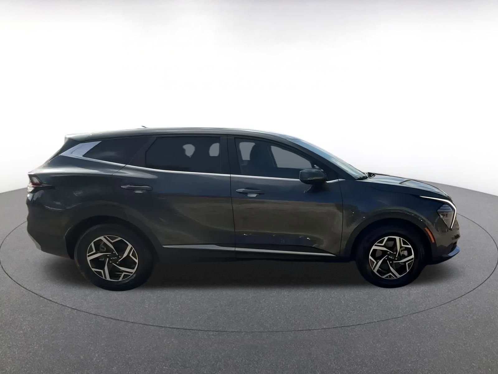 Thumbnail: 2025 Kia Sportage - 16
