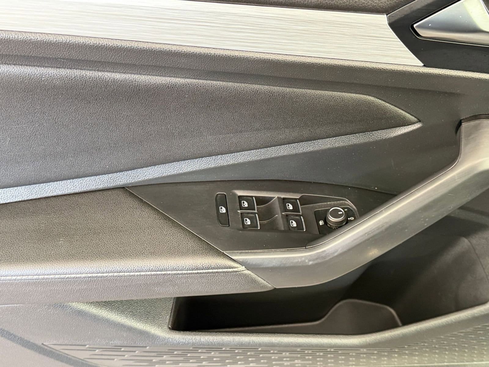 Thumbnail: 2025 Volkswagen Jetta - 20