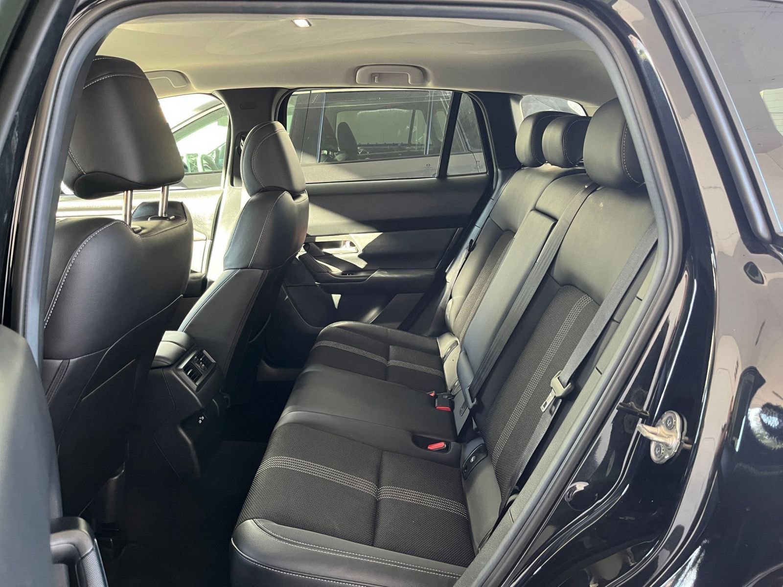 Thumbnail: 2025 Mazda CX-50 - 25