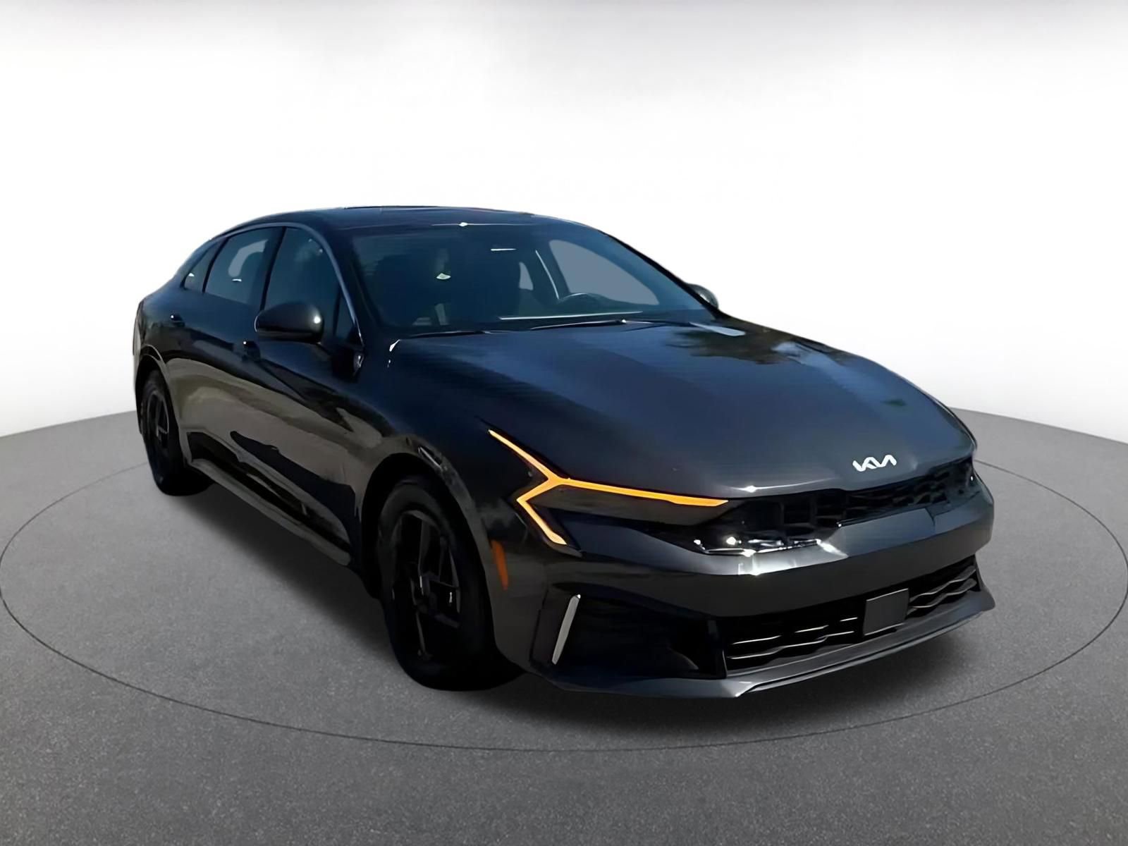 Thumbnail: 2025 Kia K5 - 3