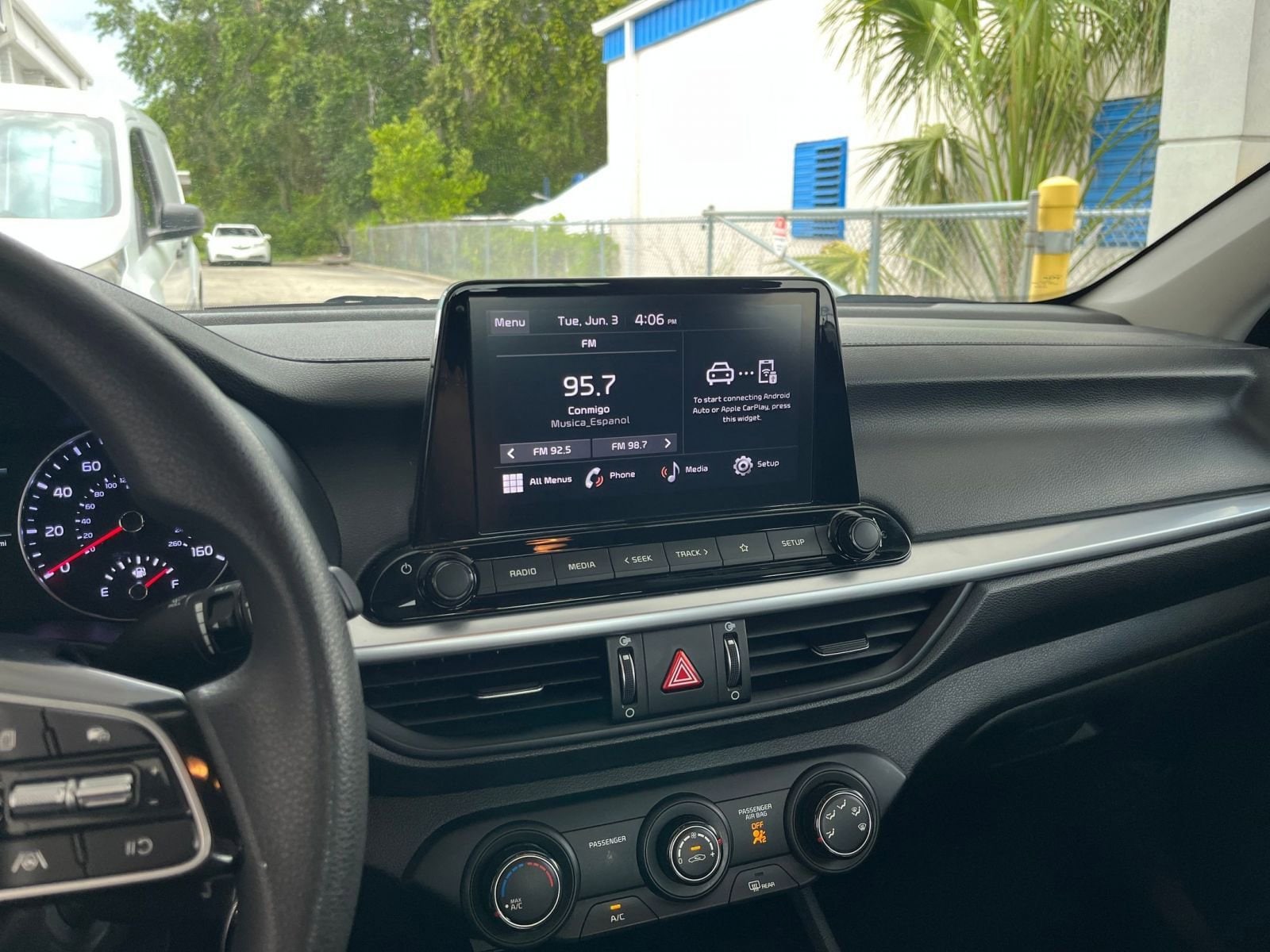 Thumbnail: 2023 Kia Forte - 18