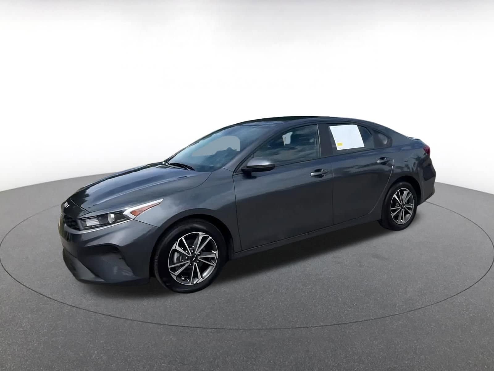 Thumbnail: 2024 Kia Forte - 8