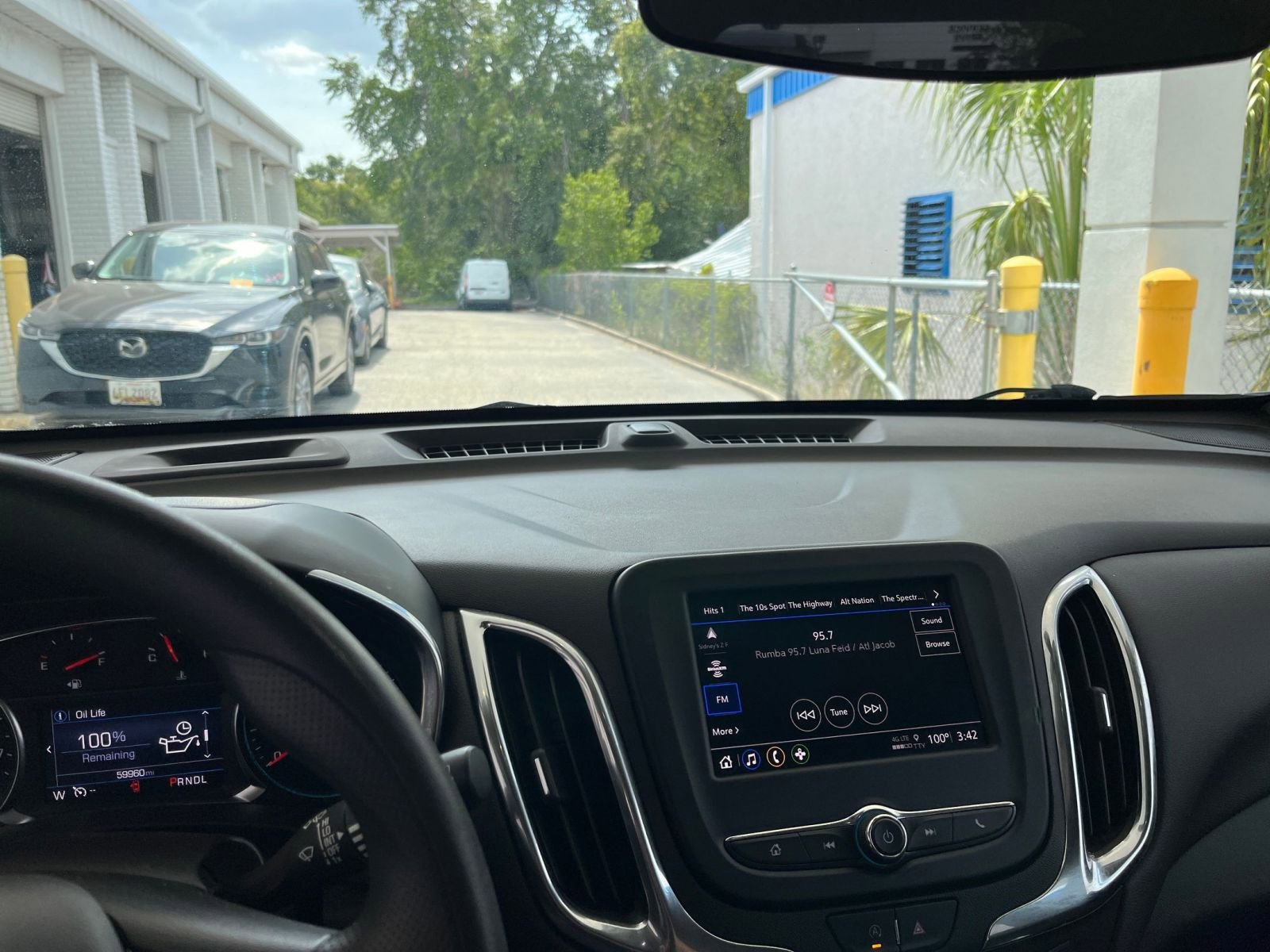 Thumbnail: 2023 Chevrolet Equinox - 33
