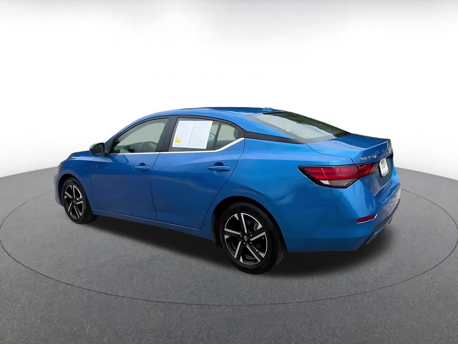 Thumbnail: 2025 Nissan Sentra - 10