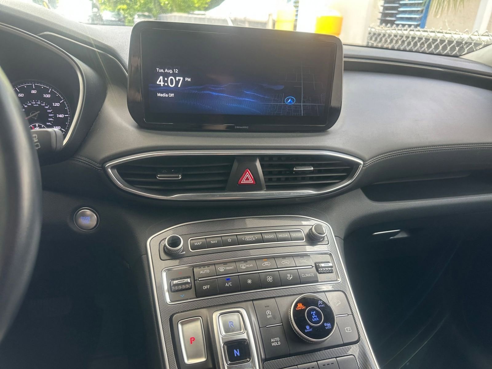 Thumbnail: 2023 Hyundai Santa Fe - 18