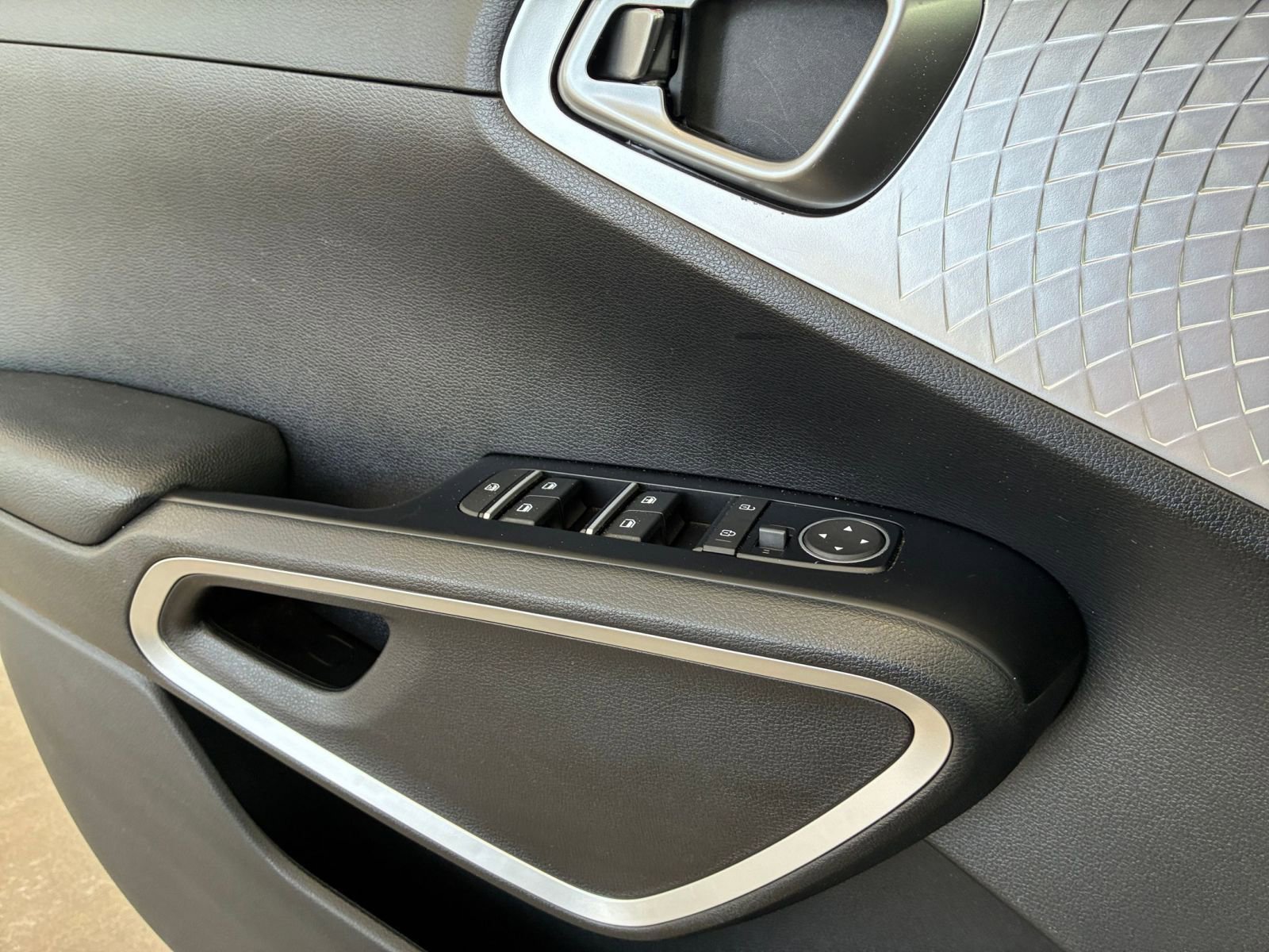 Thumbnail: 2025 Kia Soul - 18