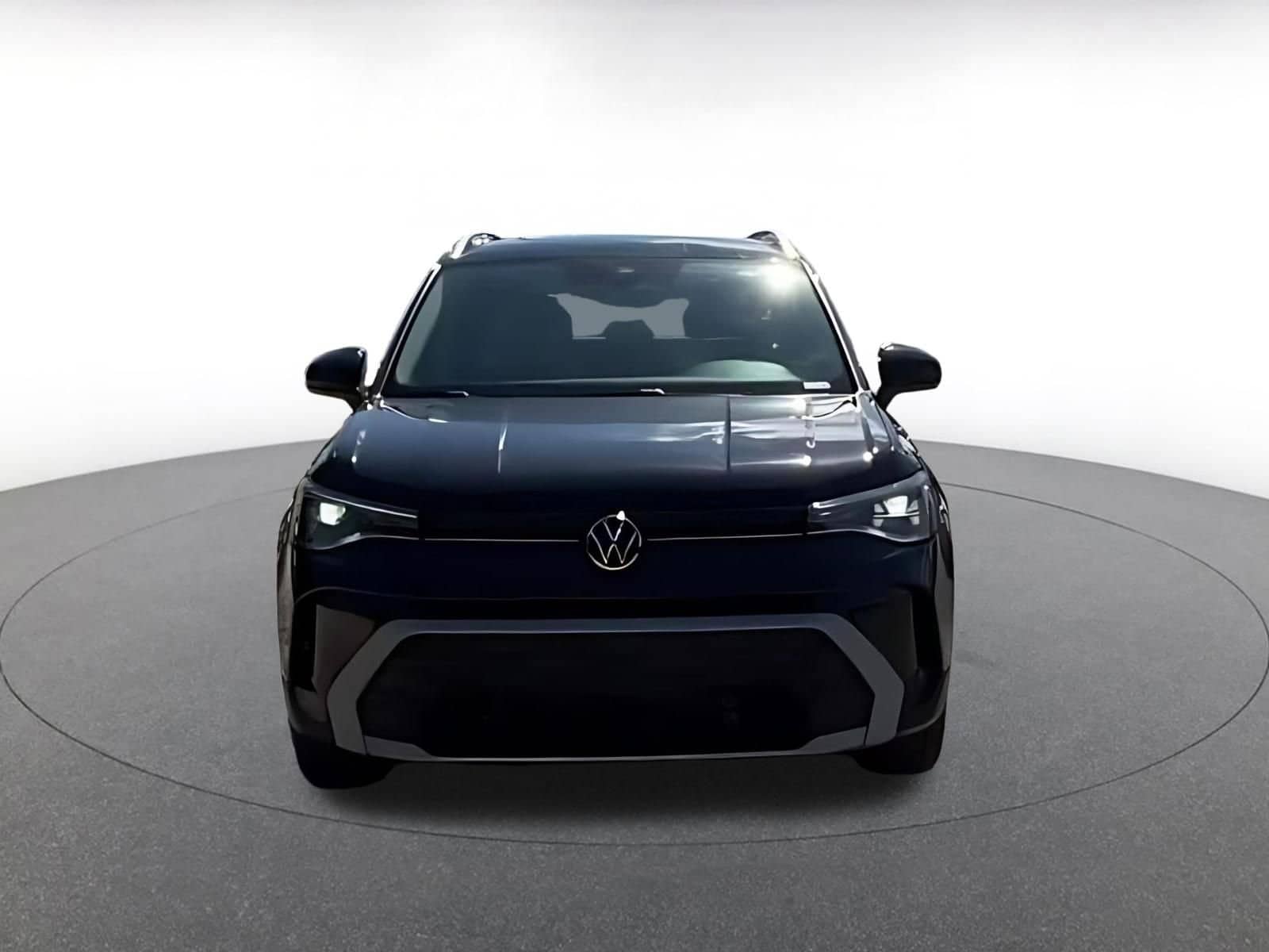 Thumbnail: 2025 Volkswagen Taos - 4