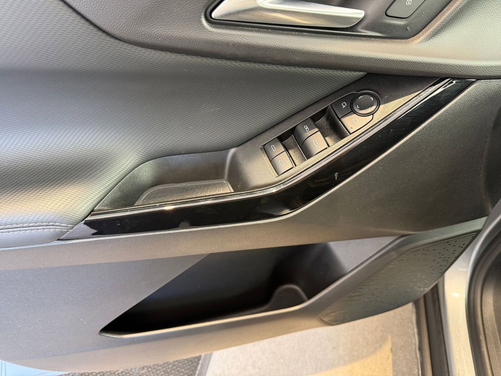 Thumbnail: 2025 Chevrolet Equinox - 20