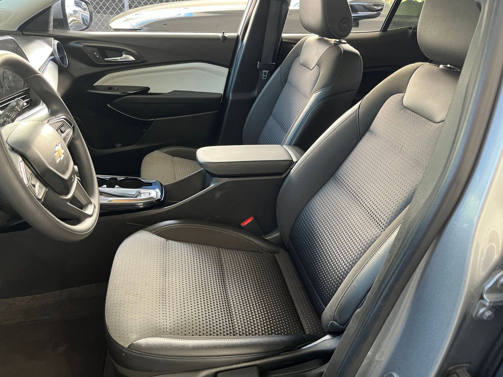 Thumbnail: 2025 Chevrolet Trax - 27