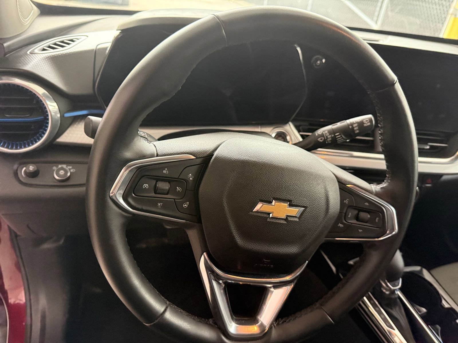 Thumbnail: 2025 Chevrolet Trax - 28