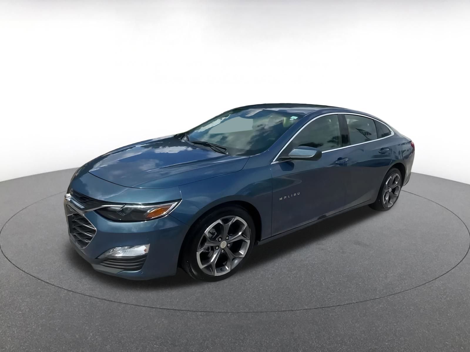 Thumbnail: 2024 Chevrolet Malibu - 7