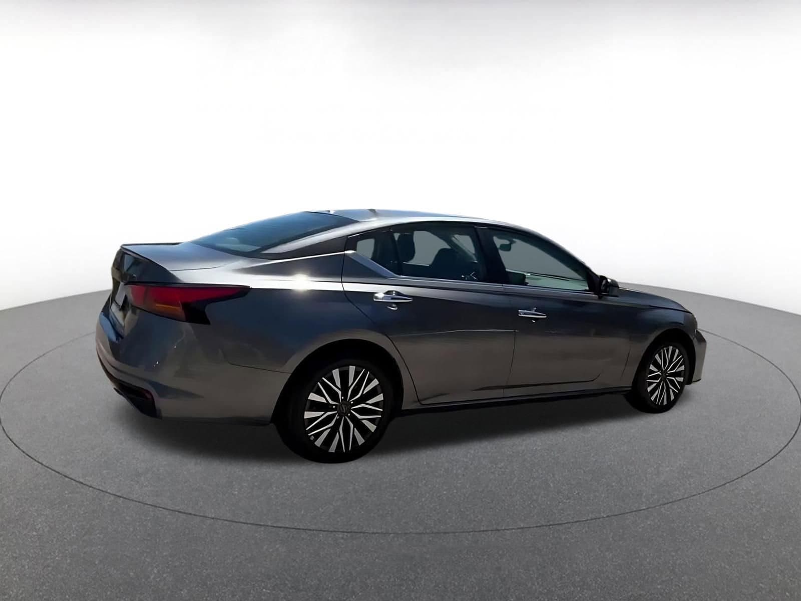 Thumbnail: 2025 Nissan Altima - 14