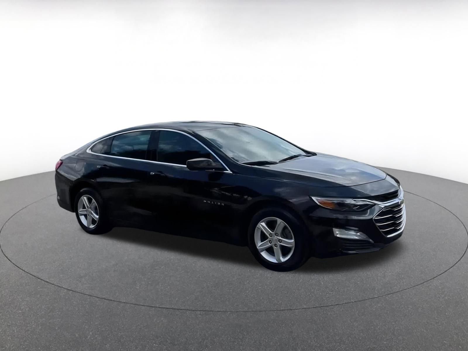 Thumbnail: 2023 Chevrolet Malibu - 2