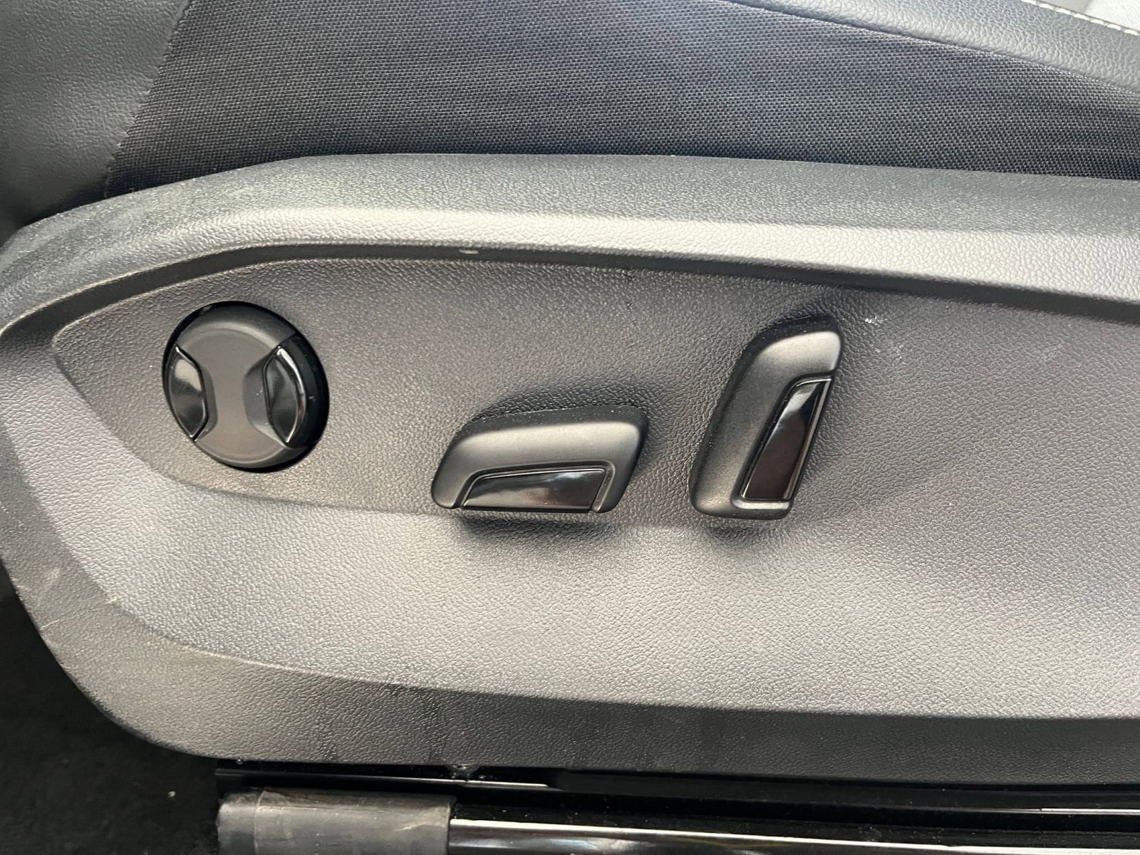 2024 Volkswagen Tiguan 2.0T 23