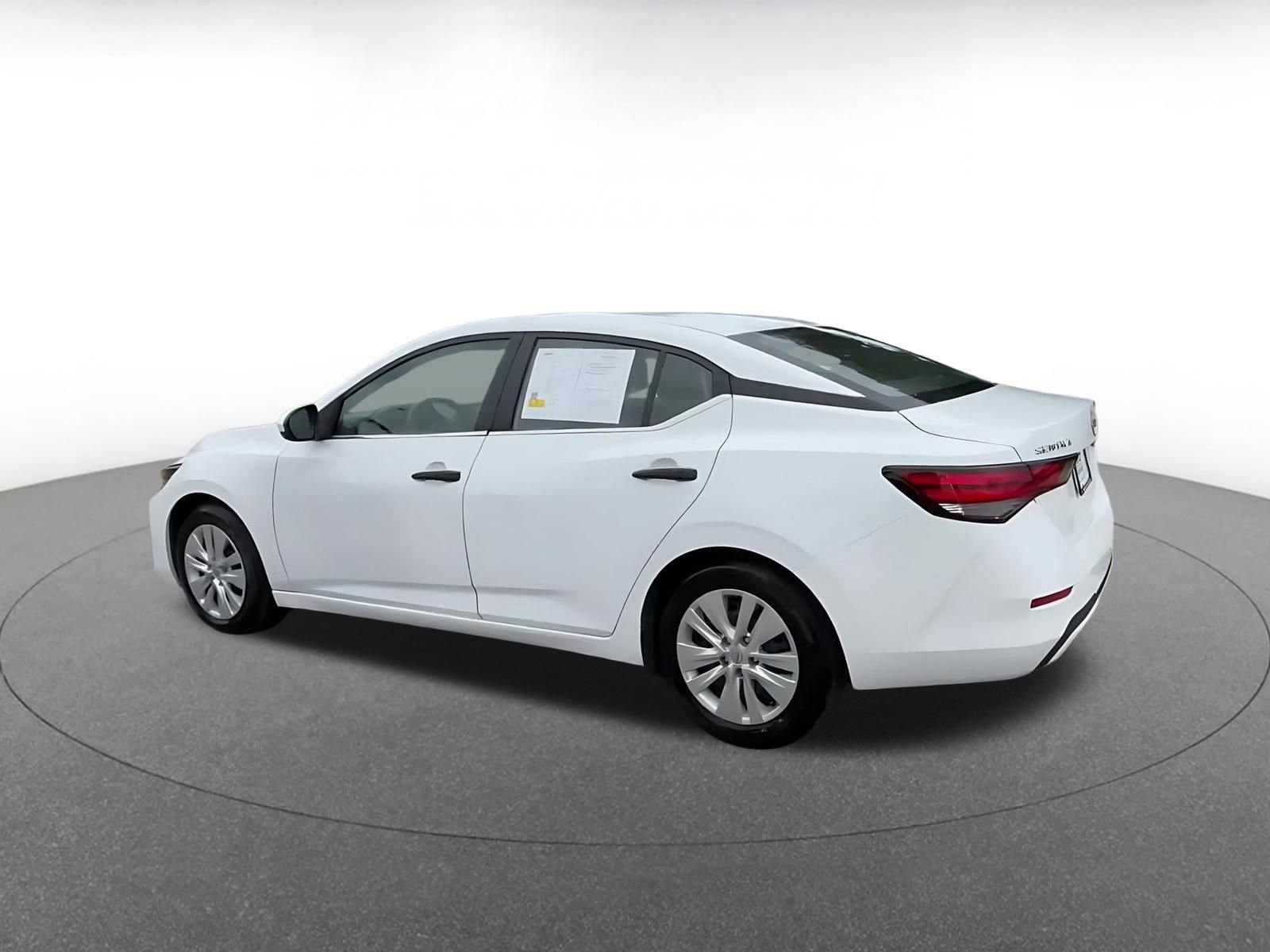 Thumbnail: 2025 Nissan Sentra - 10