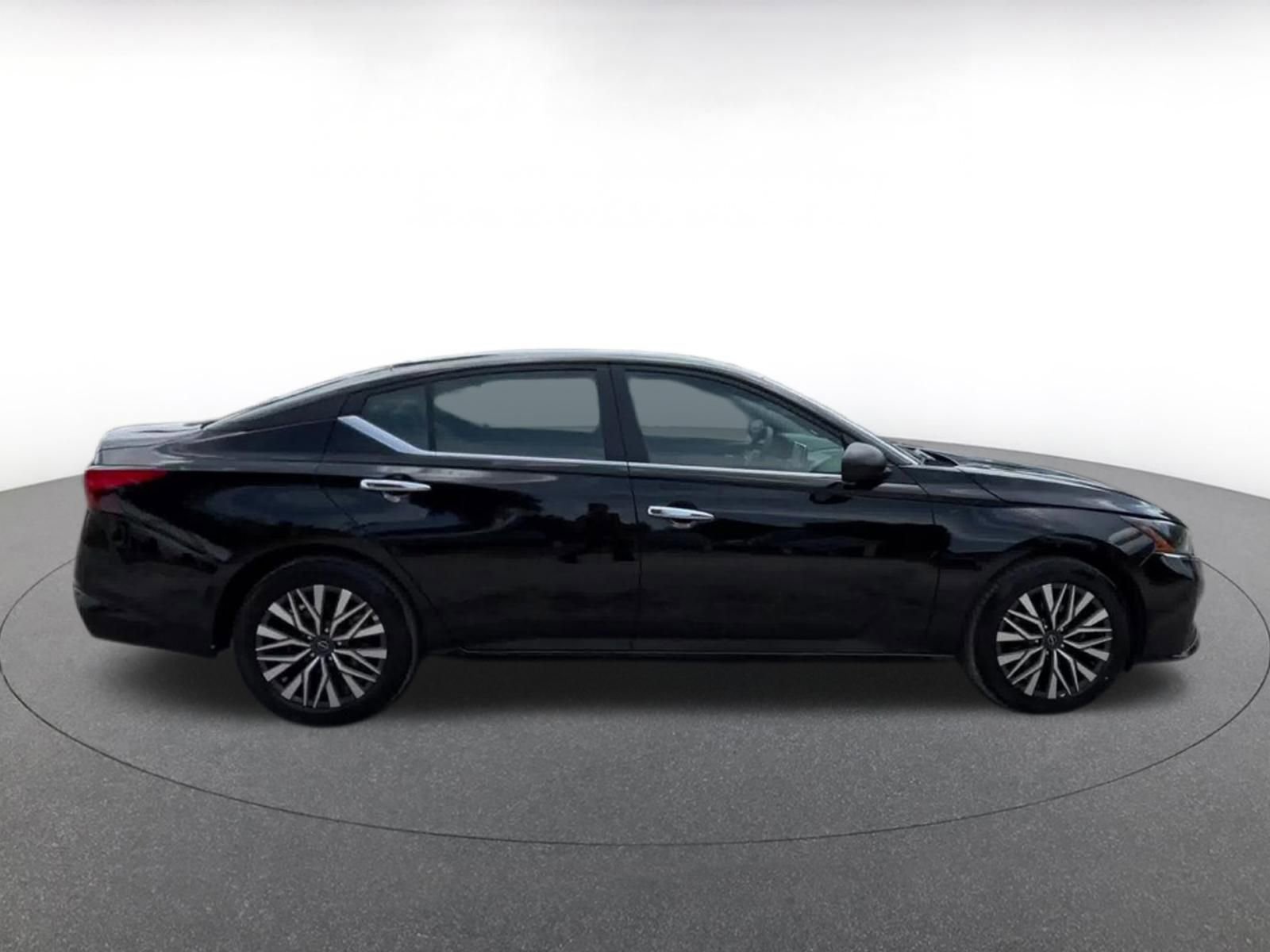 Thumbnail: 2025 Nissan Altima - 16