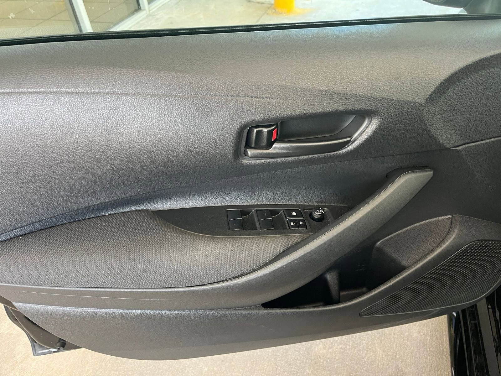 Thumbnail: 2025 Toyota Corolla - 18