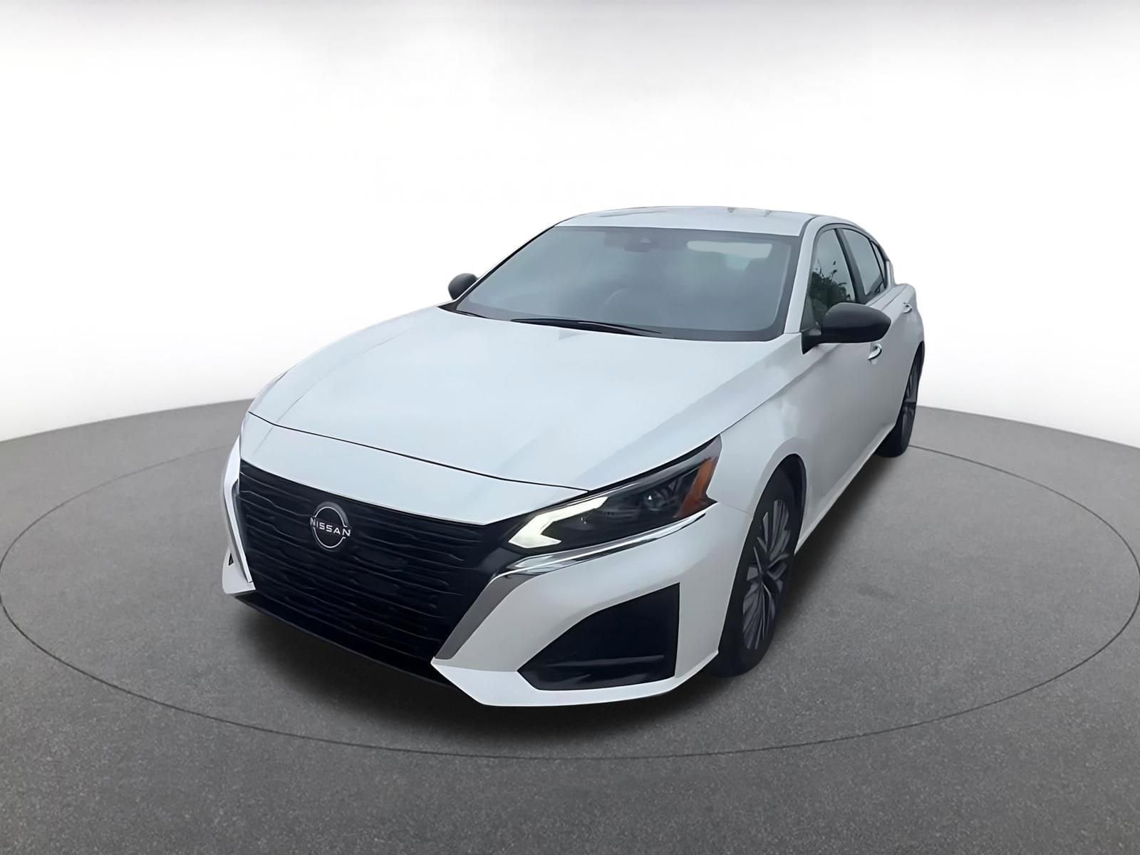 Thumbnail: 2025 Nissan Altima - 7