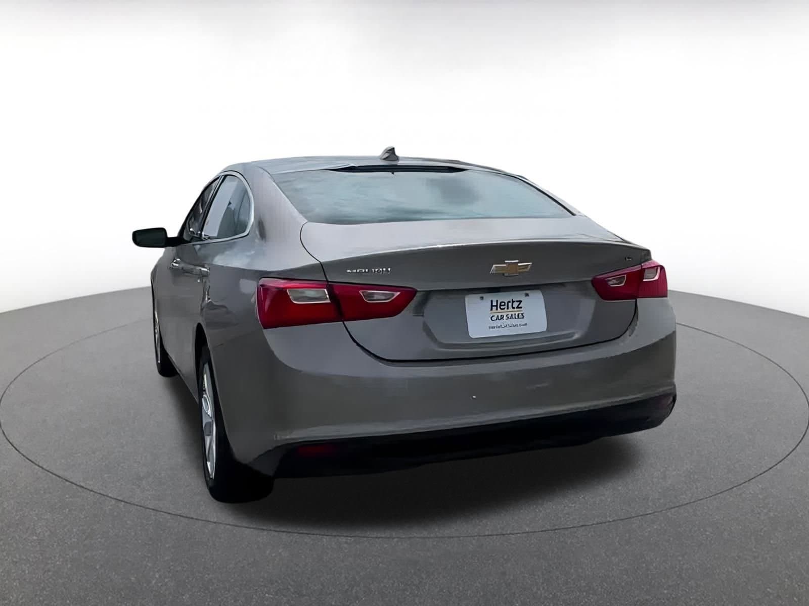 Thumbnail: 2023 Chevrolet Malibu - 10