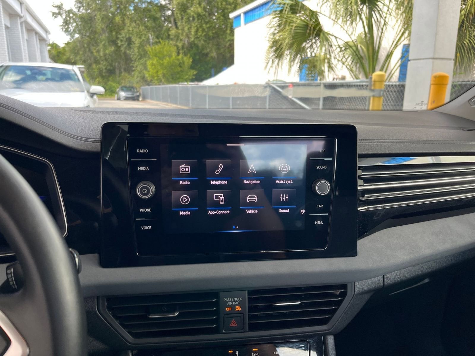 Thumbnail: 2025 Volkswagen Jetta - 21