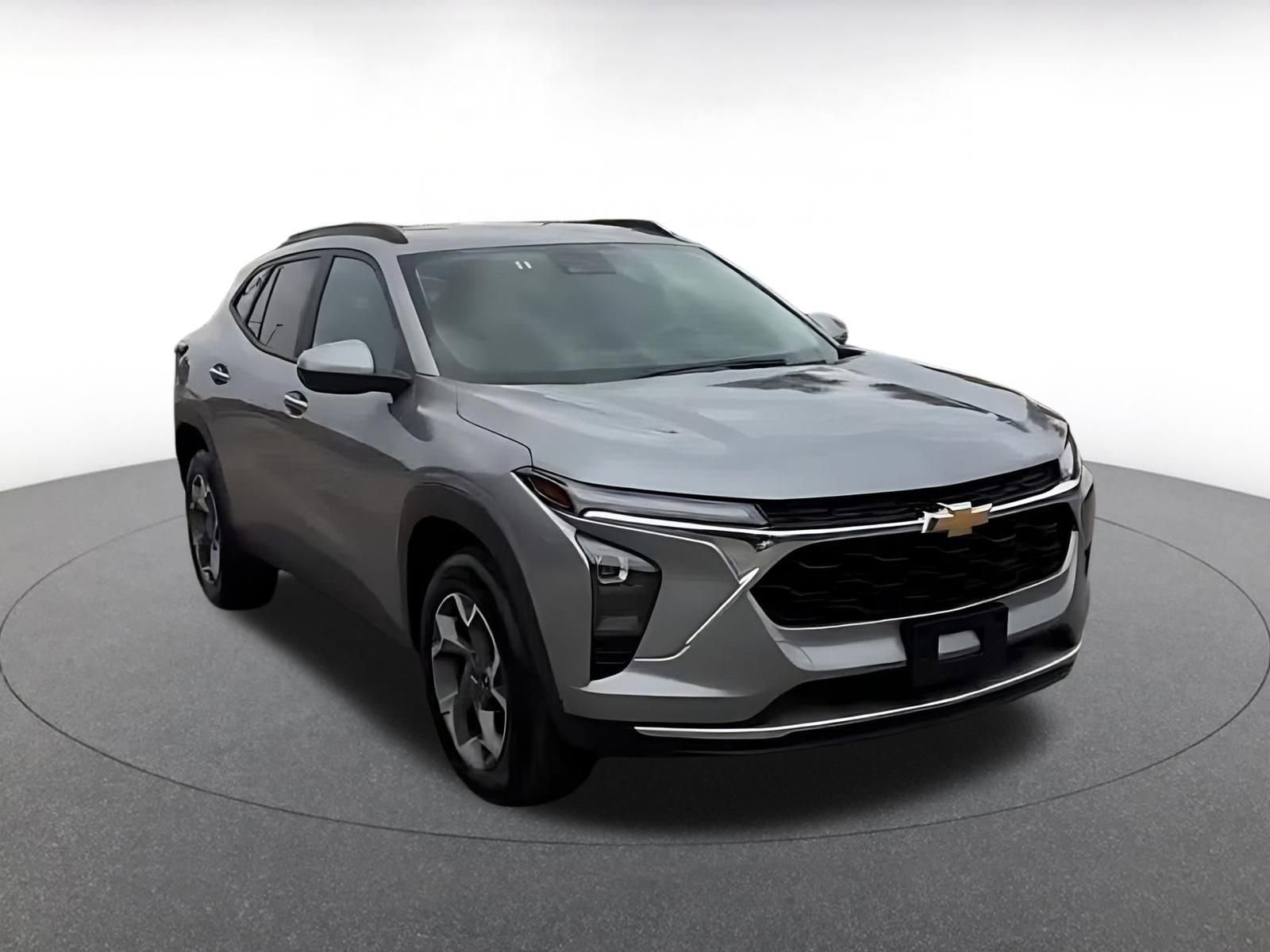 Thumbnail: 2025 Chevrolet Trax - 3