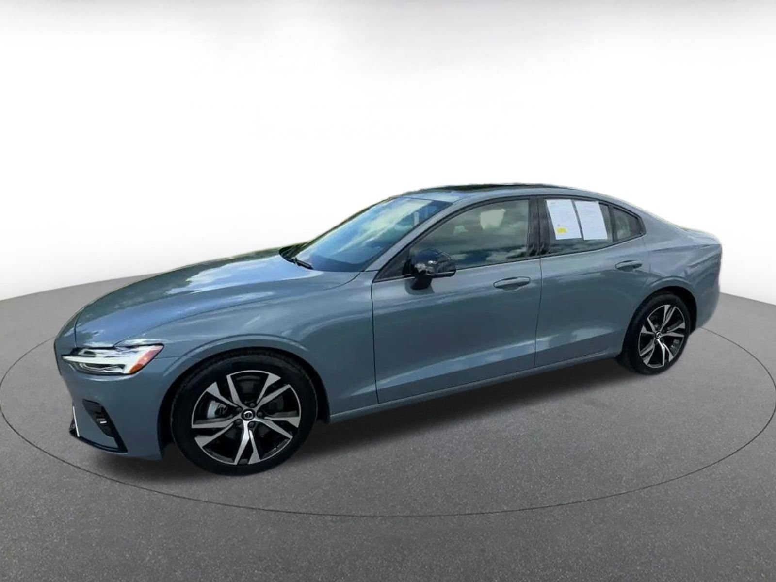 Thumbnail: 2024 Volvo S60 - 7