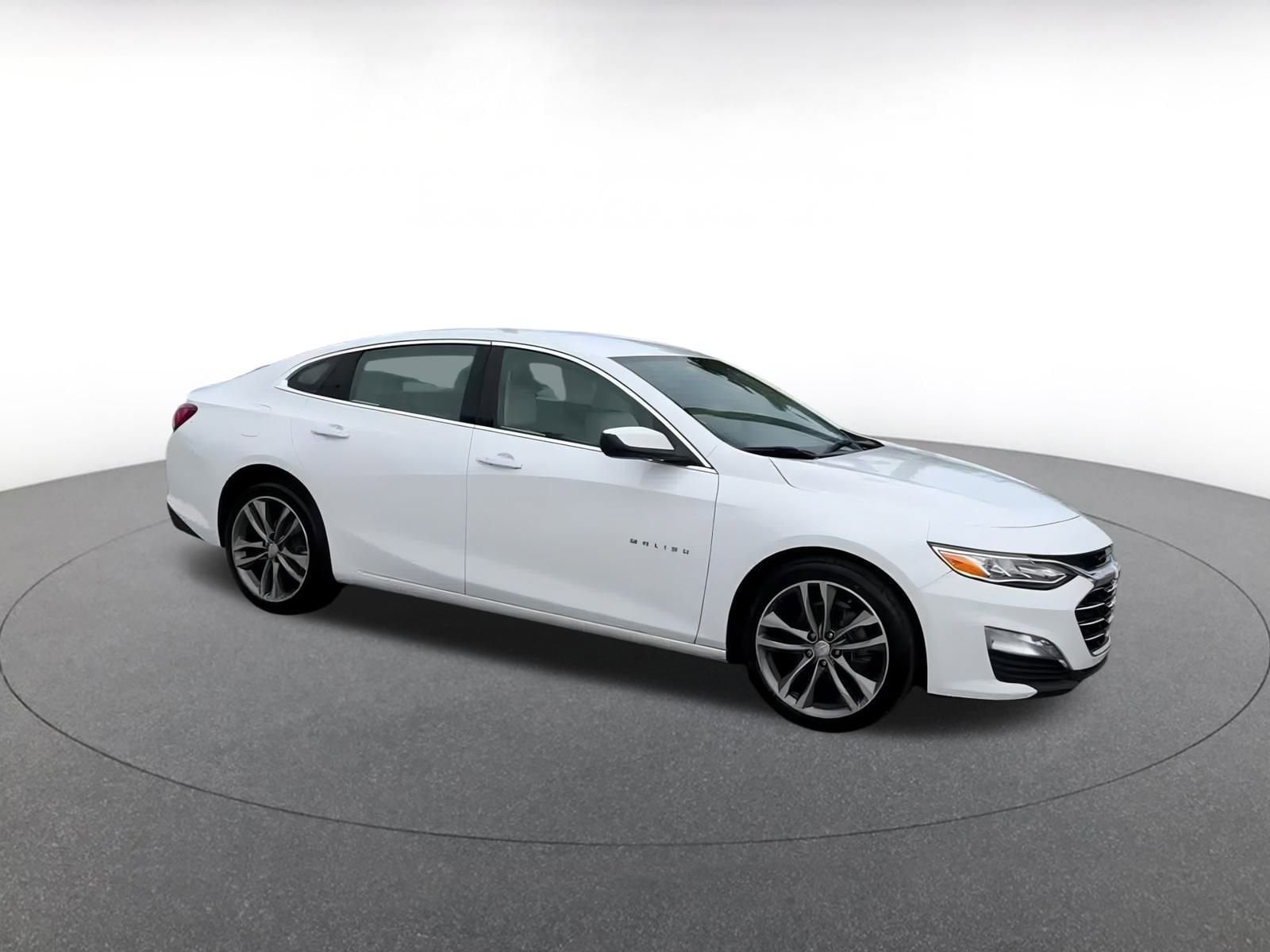 Thumbnail: 2024 Chevrolet Malibu - 1