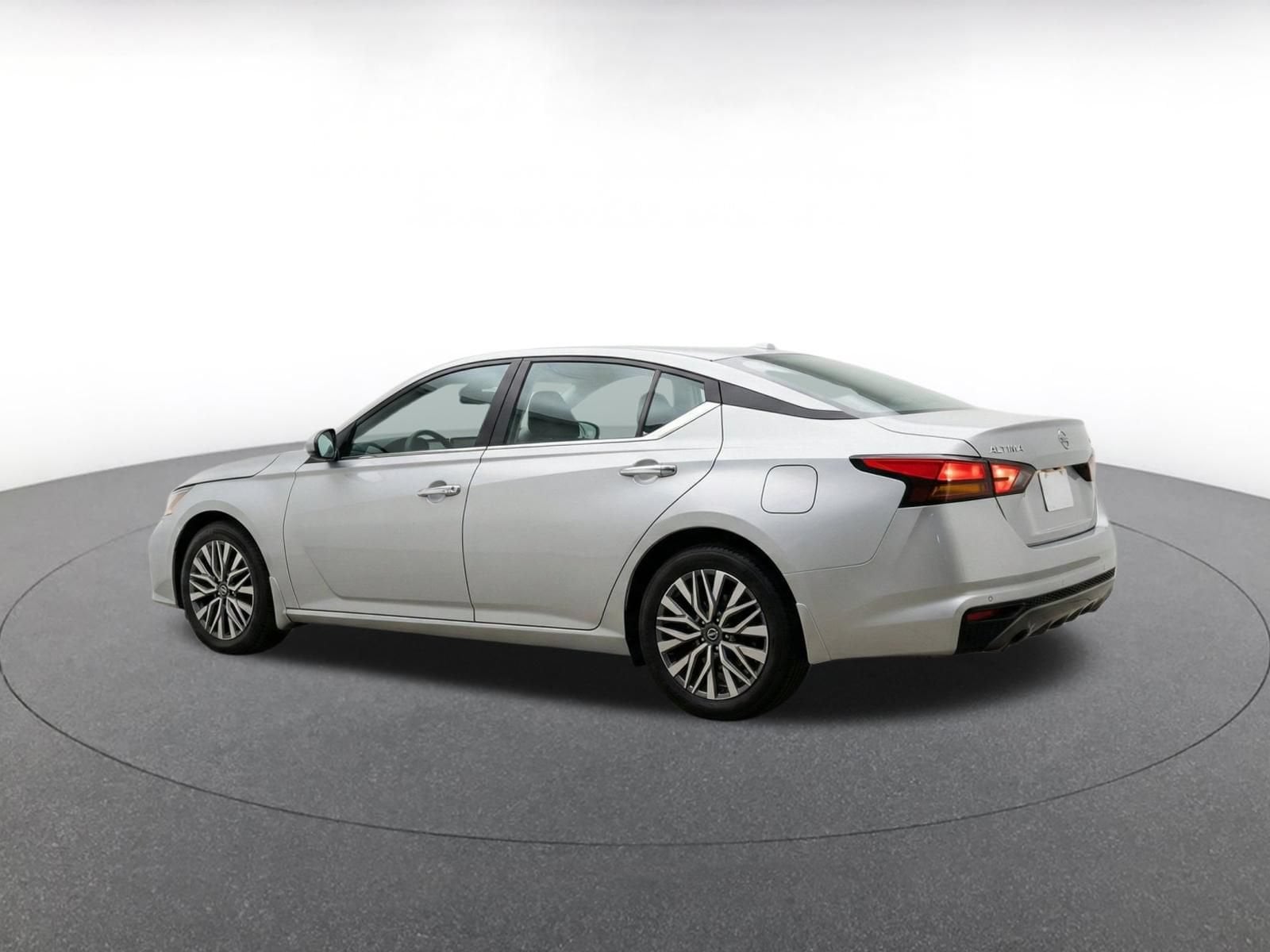 Thumbnail: 2025 Nissan Altima - 7