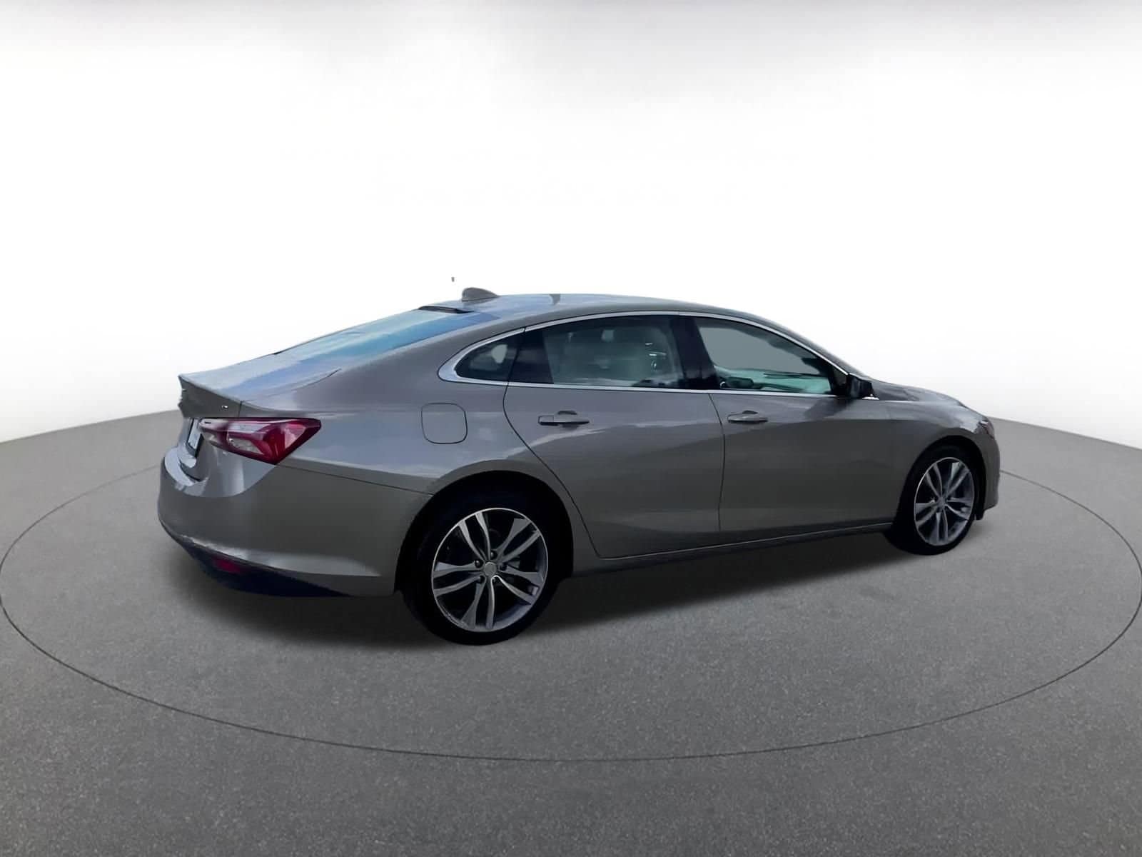 Thumbnail: 2024 Chevrolet Malibu - 14